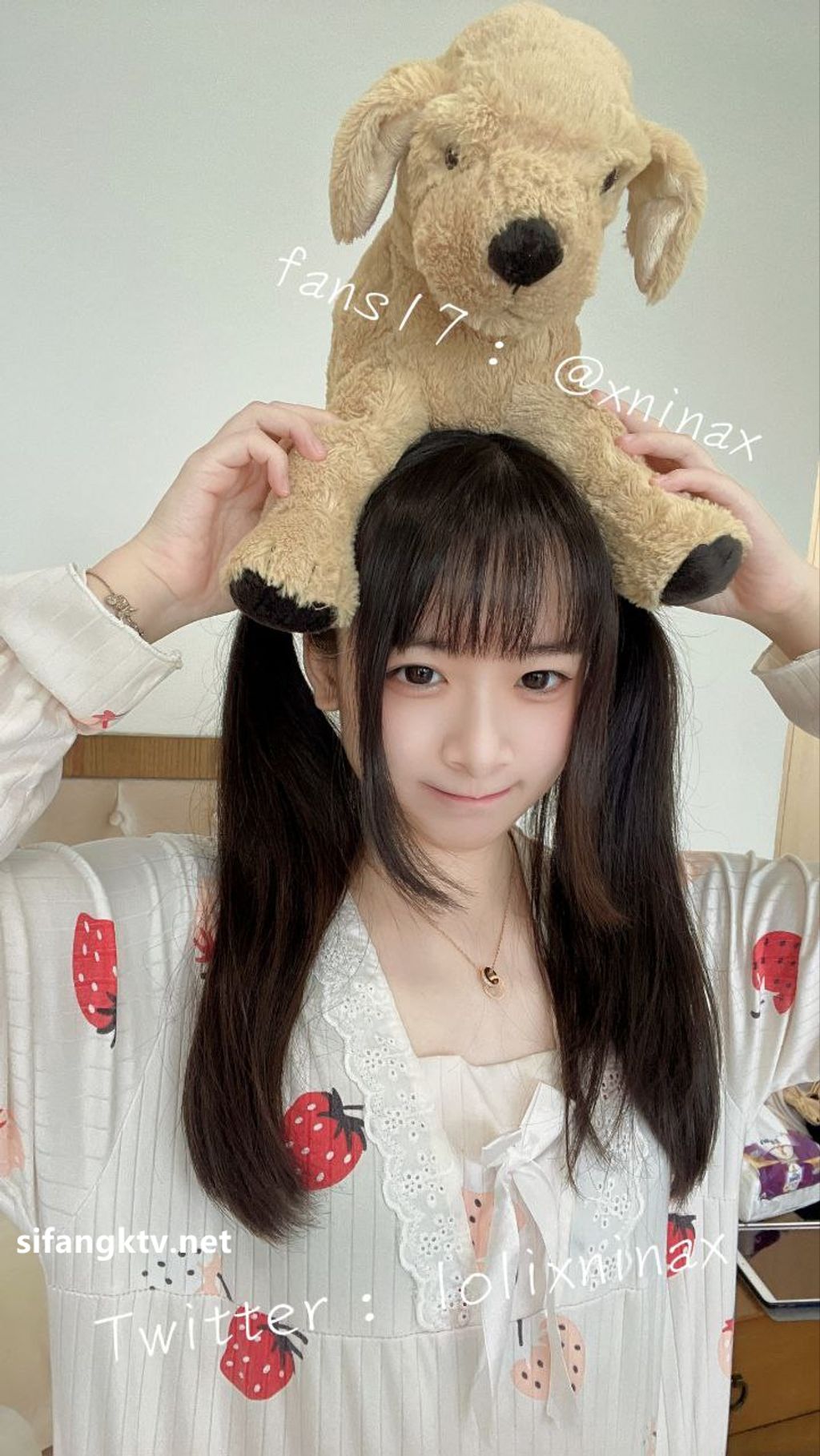 lolixnixax(小只马妮娜): 超级可爱的双马尾福利姬 #01 15 lolixnixax(小只马妮娜): 超级可爱的双马尾福利姬 #01