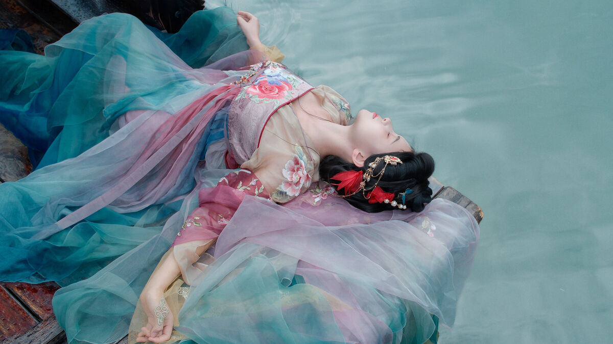 YiTuYu艺图语 Vol.10541 Yi Xin