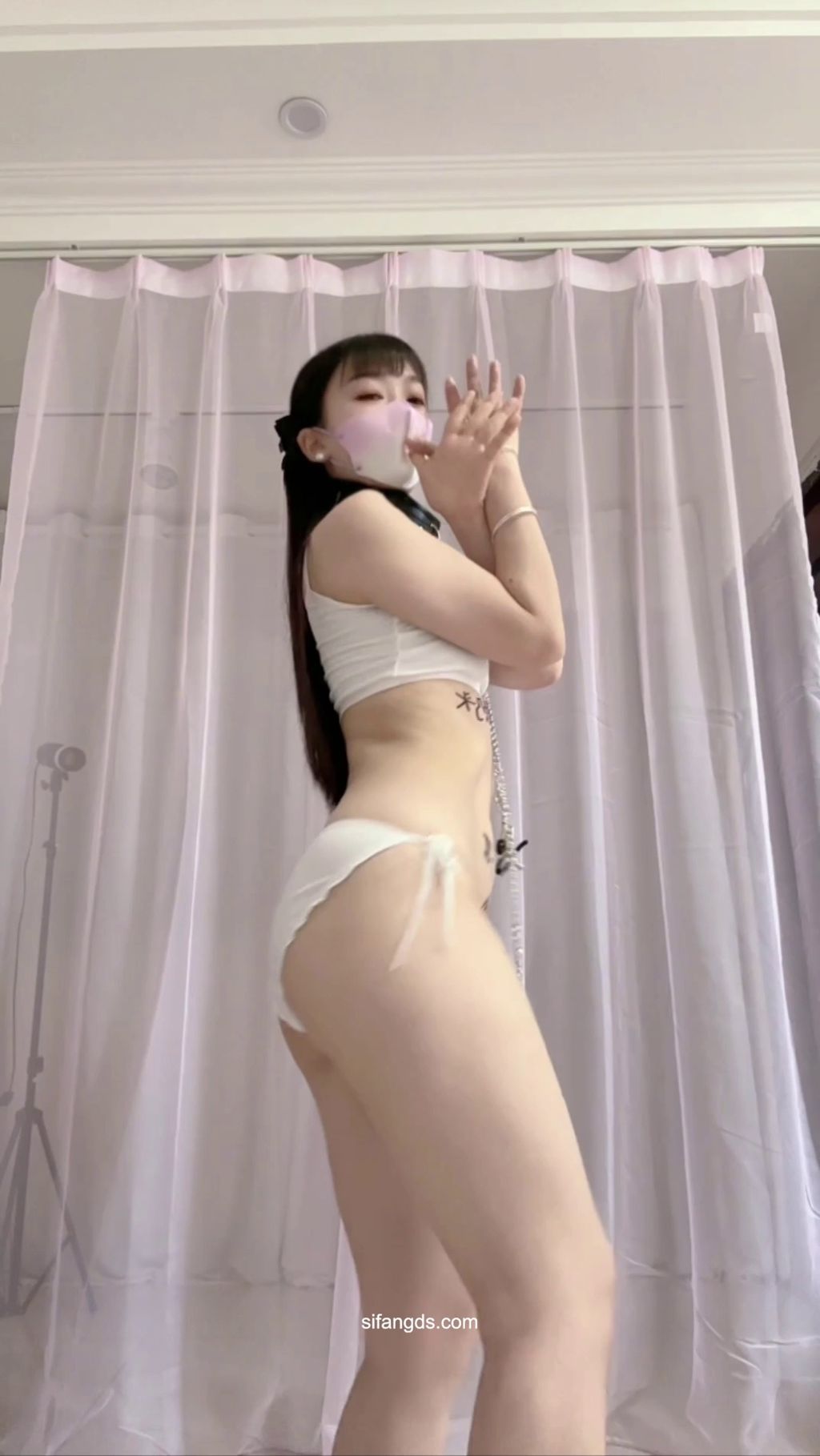 婉婉： 舞蹈专业 裸舞界又一悍将 全尺度拉满