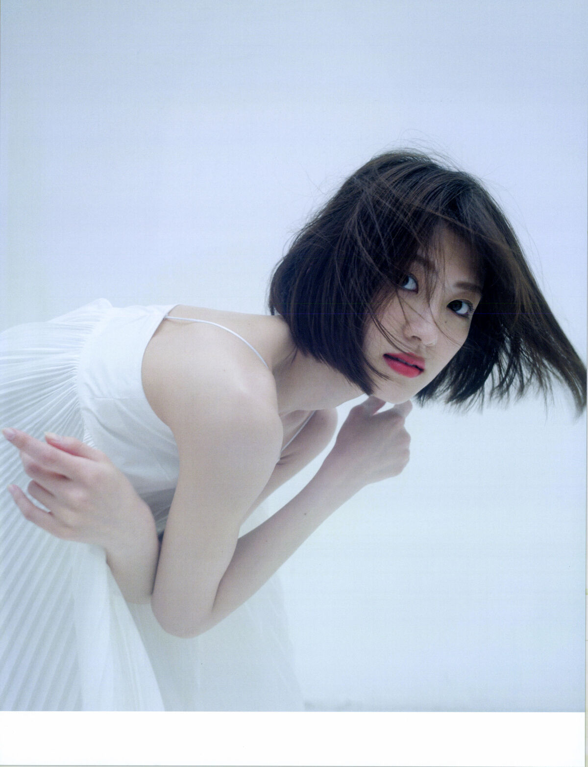Yumi Wakatsuki 若月佑美 - 写真集 アンド チョコレート