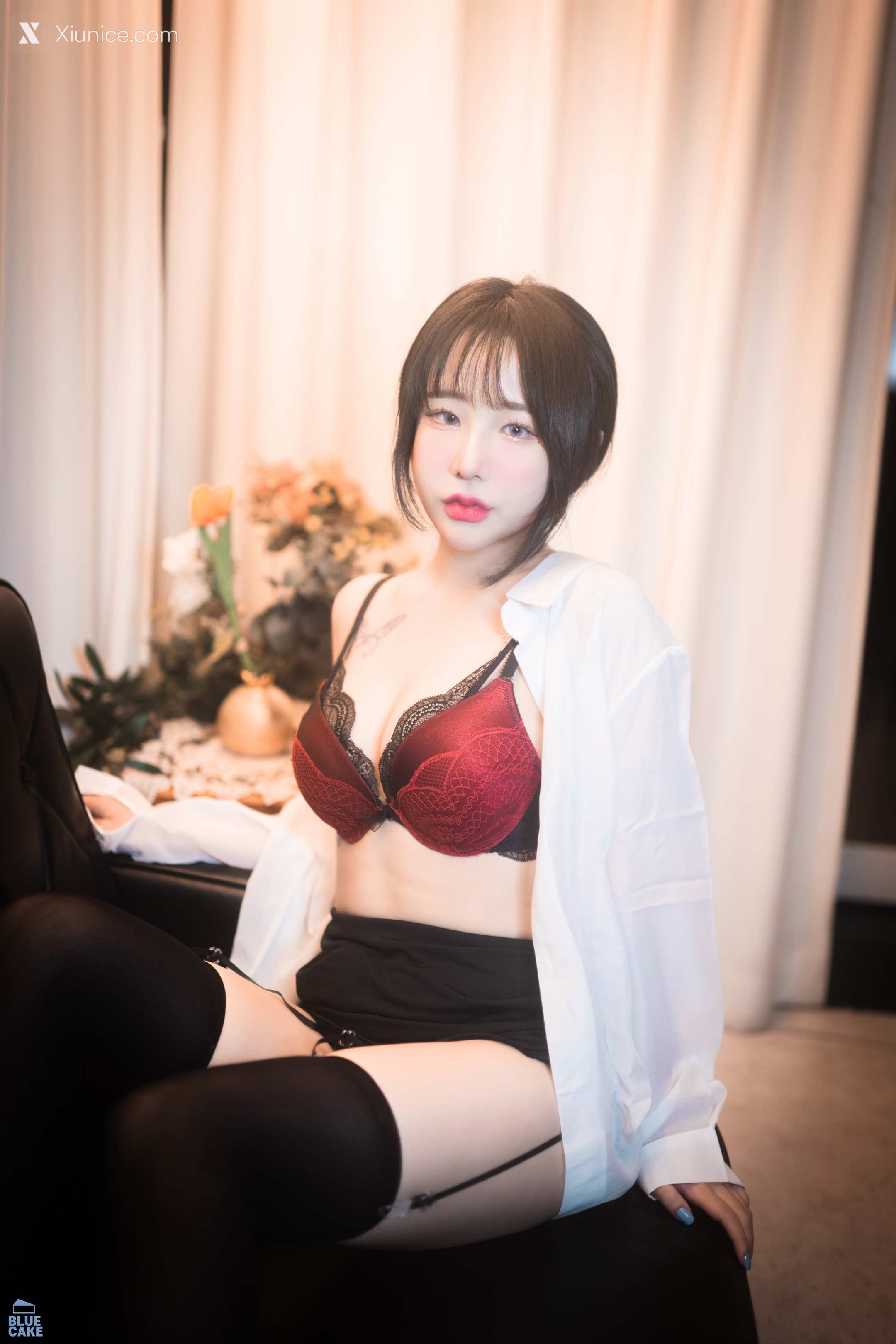 BLUECAKE Yeji (예지) – Cat Play 4K