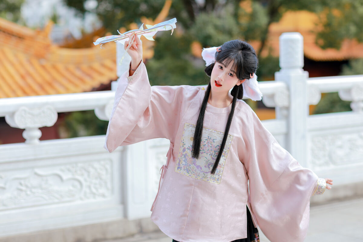 YiTuYu艺图语 Vol.10597 Xiao E Jiang Jiang Jiang 3 YiTuYu艺图语 Vol.10597 Xiao E Jiang Jiang Jiang