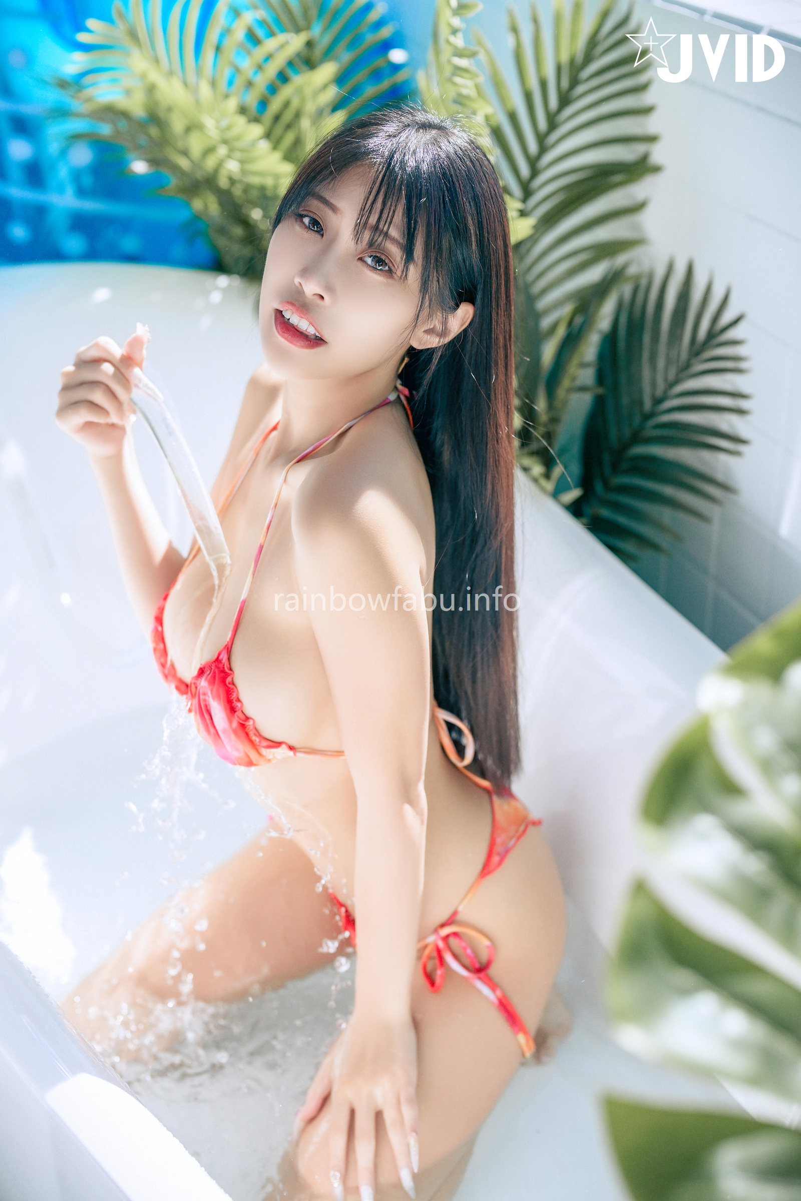 [JVID] WenHsin 玟妡 – 濕身陽台戲水夏日多巴胺😳超小片比基尼🔥羊入虎口不吃對不起自己😈