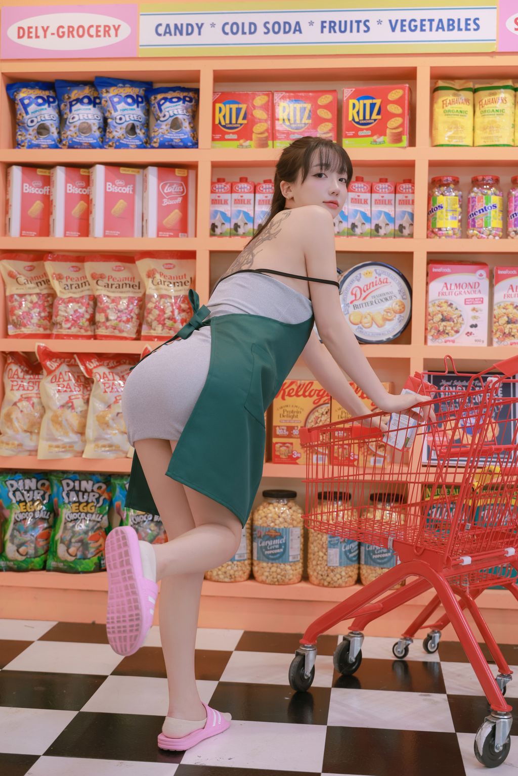 Son Ye-Eun (손예은): Night Shift 6 Son Ye-Eun (손예은): Night Shift