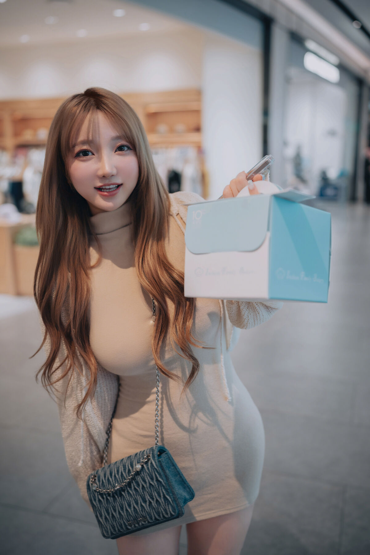 DJAWA Son Ye-Eun 손예은 - Happy Solo Birthday Part01