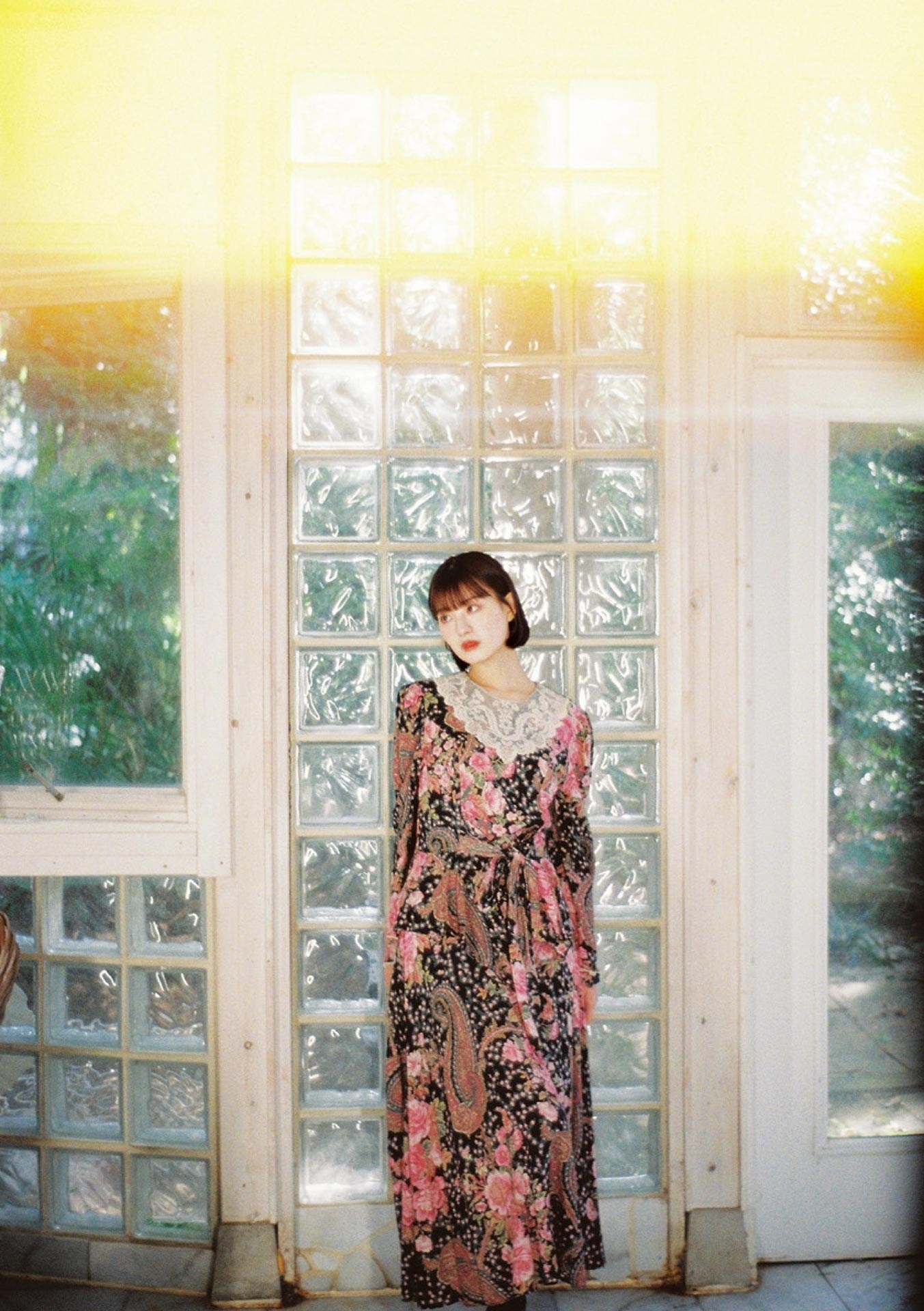[Photobook] 鶴嶋乃愛 1stフォトエッセイ 微睡む花の様に