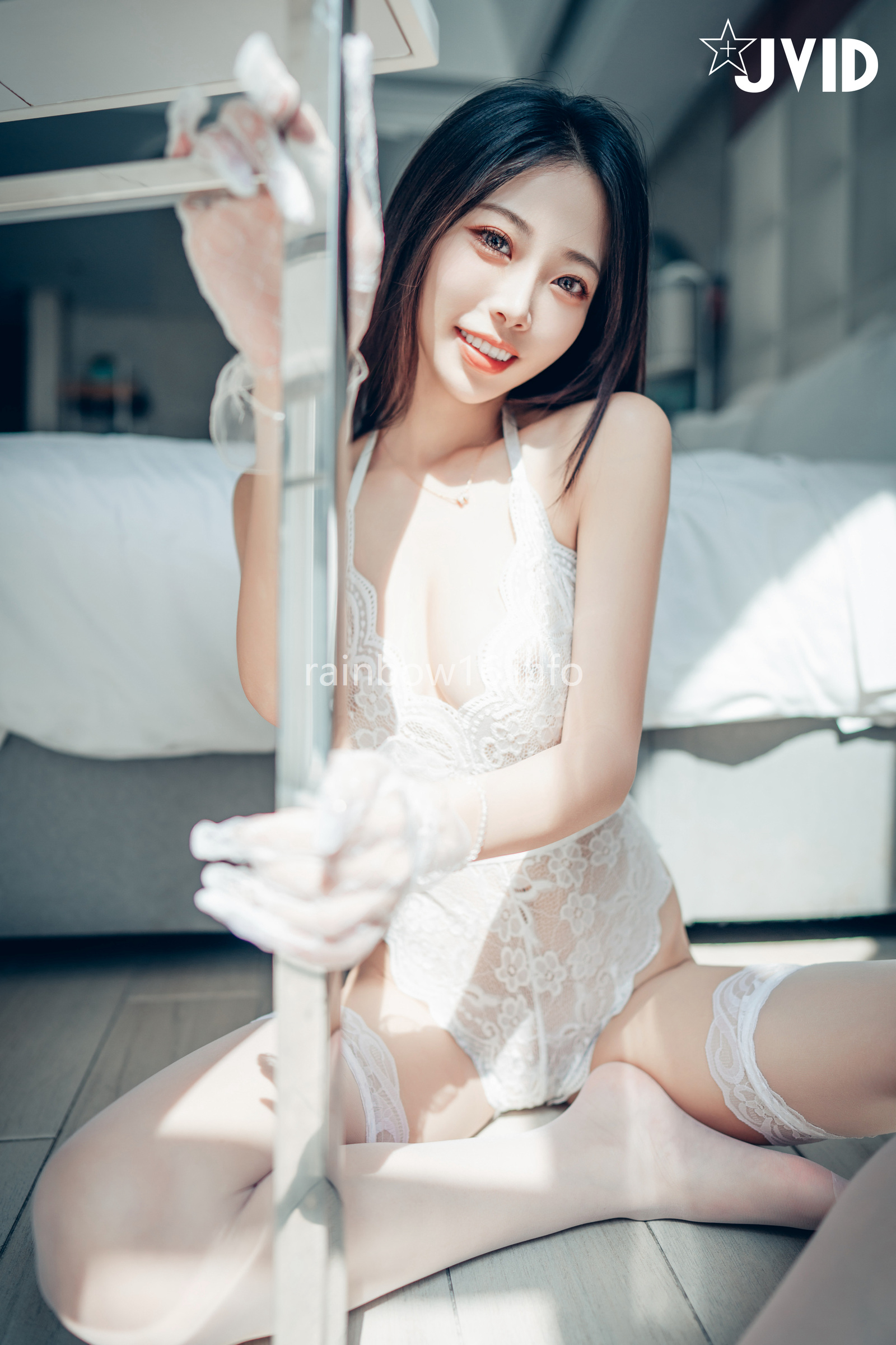 [JVID] WenHsin 玟妡 – 勻稱美腿玟妡看見她就起秋的假日午後白絲黑絲一次滿足只想與她一起把房間弄得亂糟糟