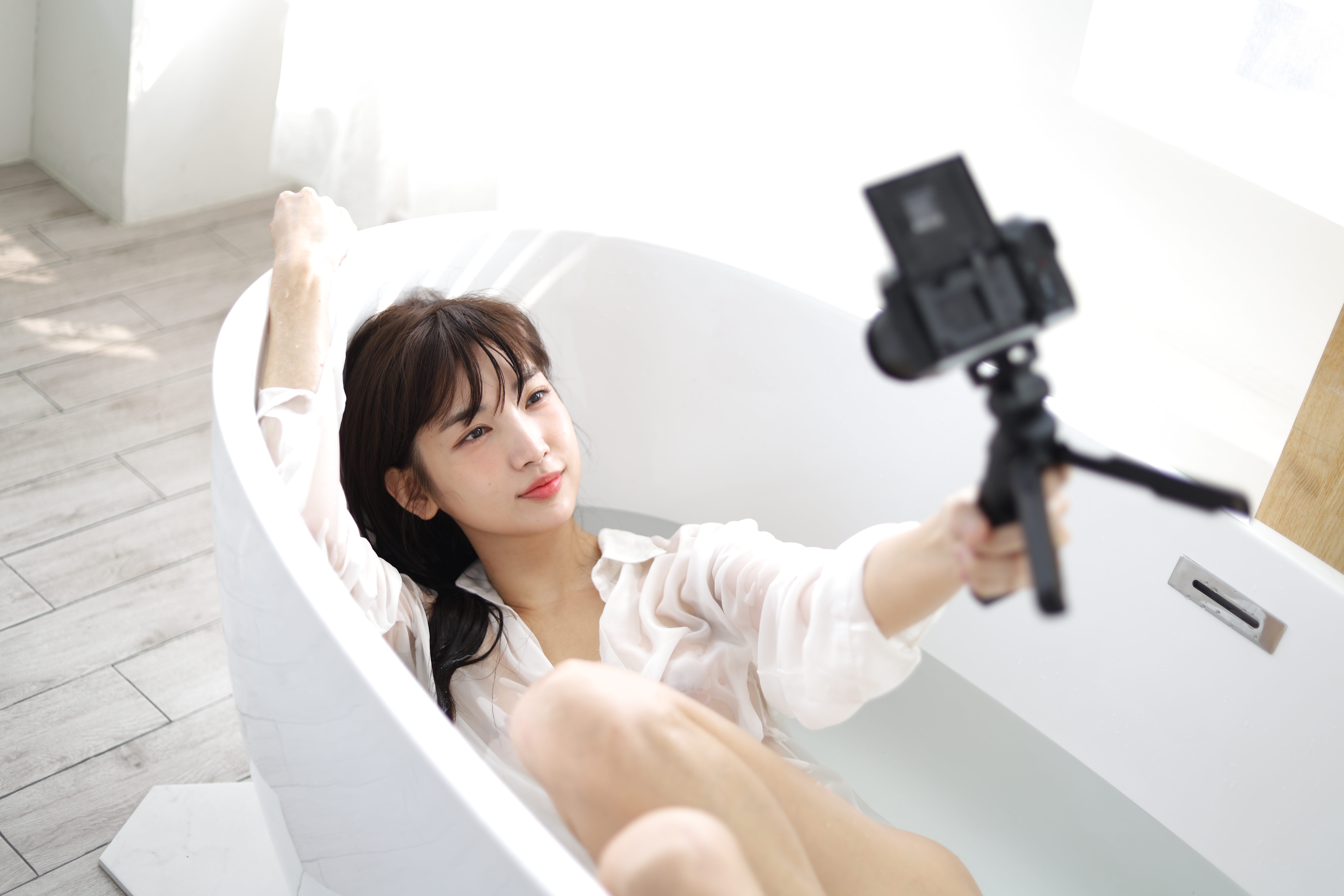[Patreon] Leezy (이지) – Secret Web APRIL