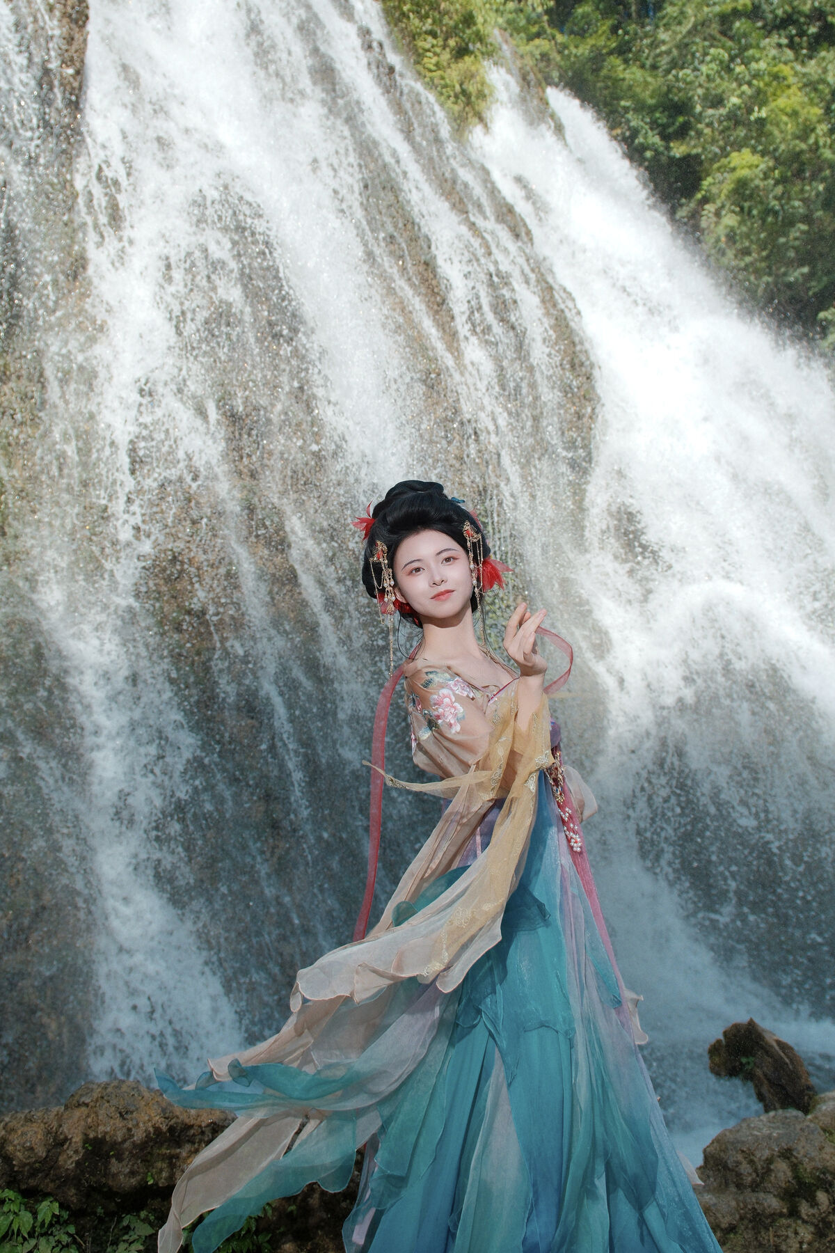 YiTuYu艺图语 Vol.10541 Yi Xin