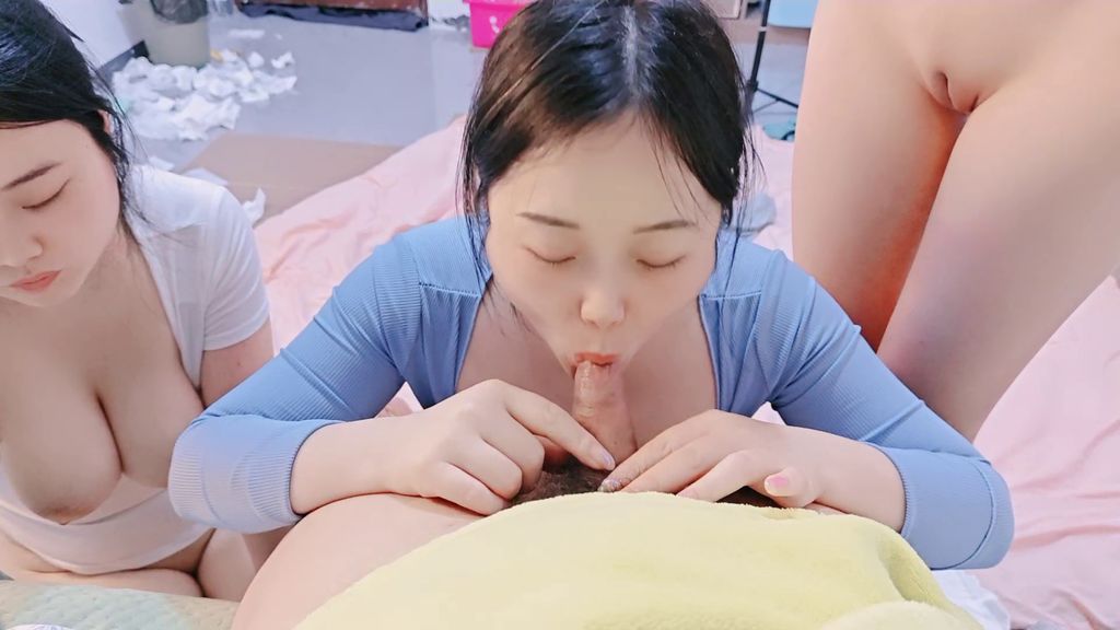 三个极品小姨子： 半糖女主播 白嫩巨乳来袭 三位天然美乳小姐姐的性福生活 #01