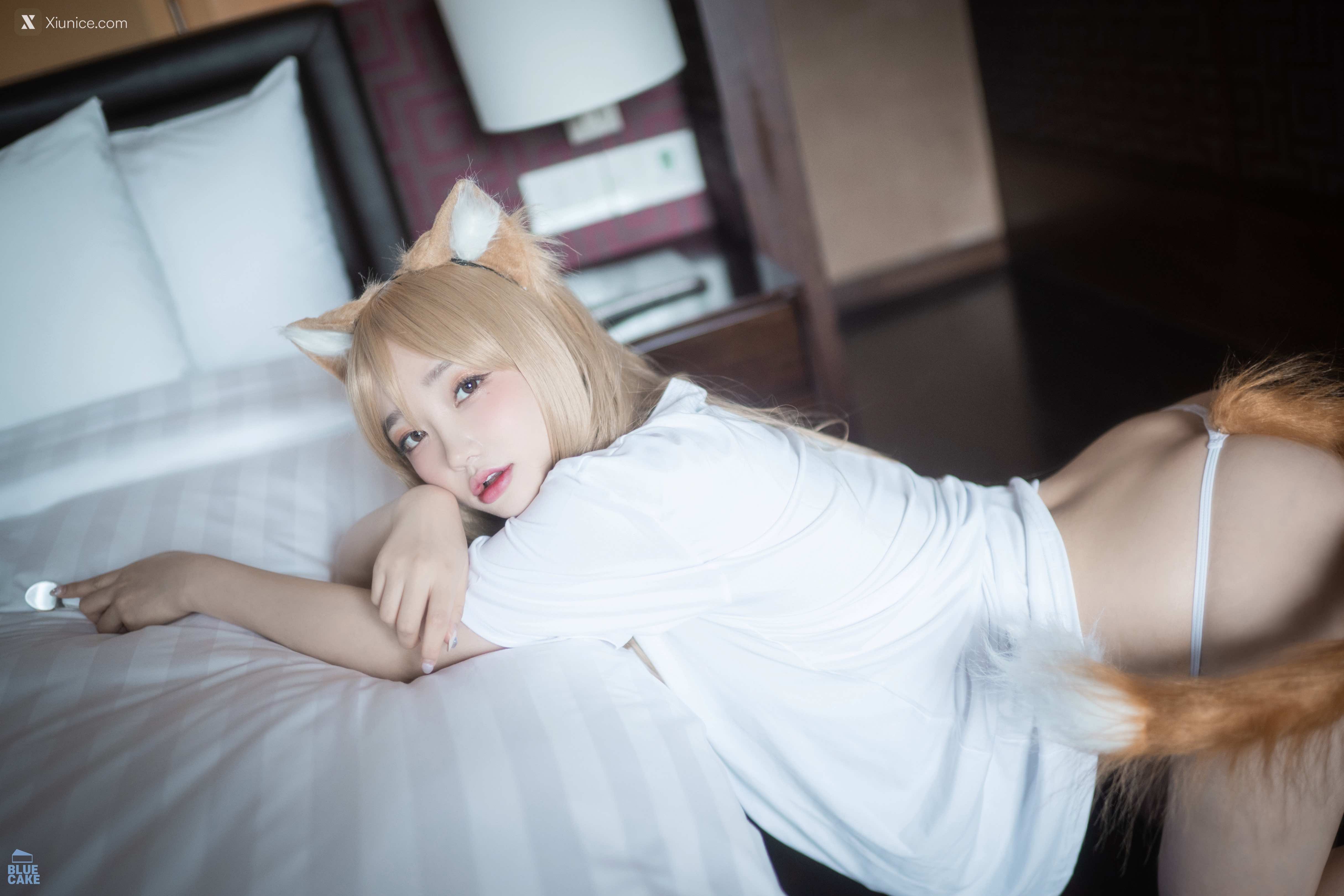 BLUECAKE Son Ye-Eun (손예은) – Puss Puss (+RED Ver + COSPLAY) 4K