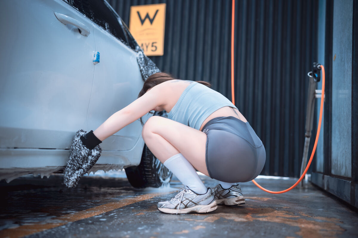 DJAWA Son Ye-Eun 손예은 - Wash My Car Part02