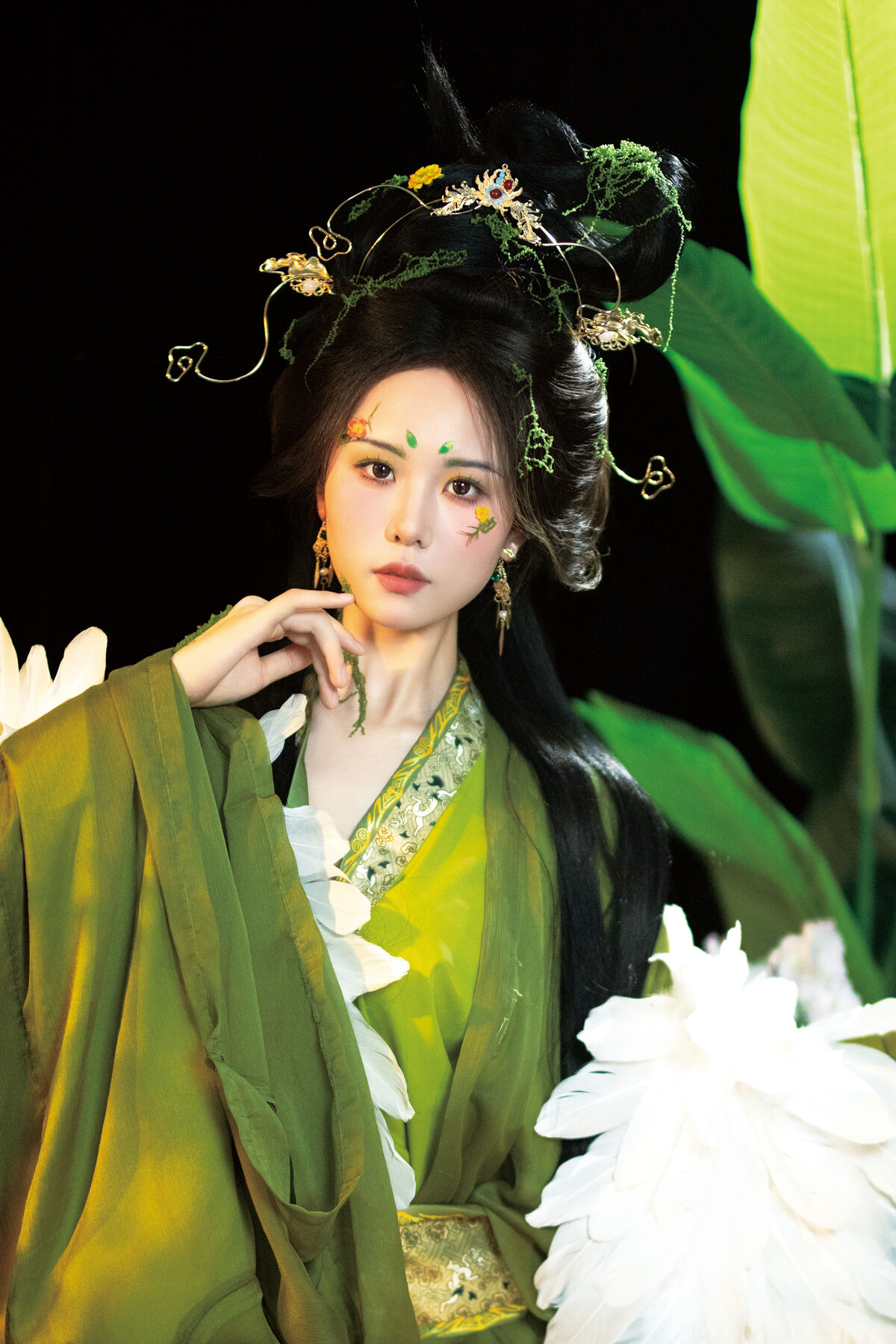 YiTuYu艺图语 Vol.10298 Fei Teng De Mi Zhou