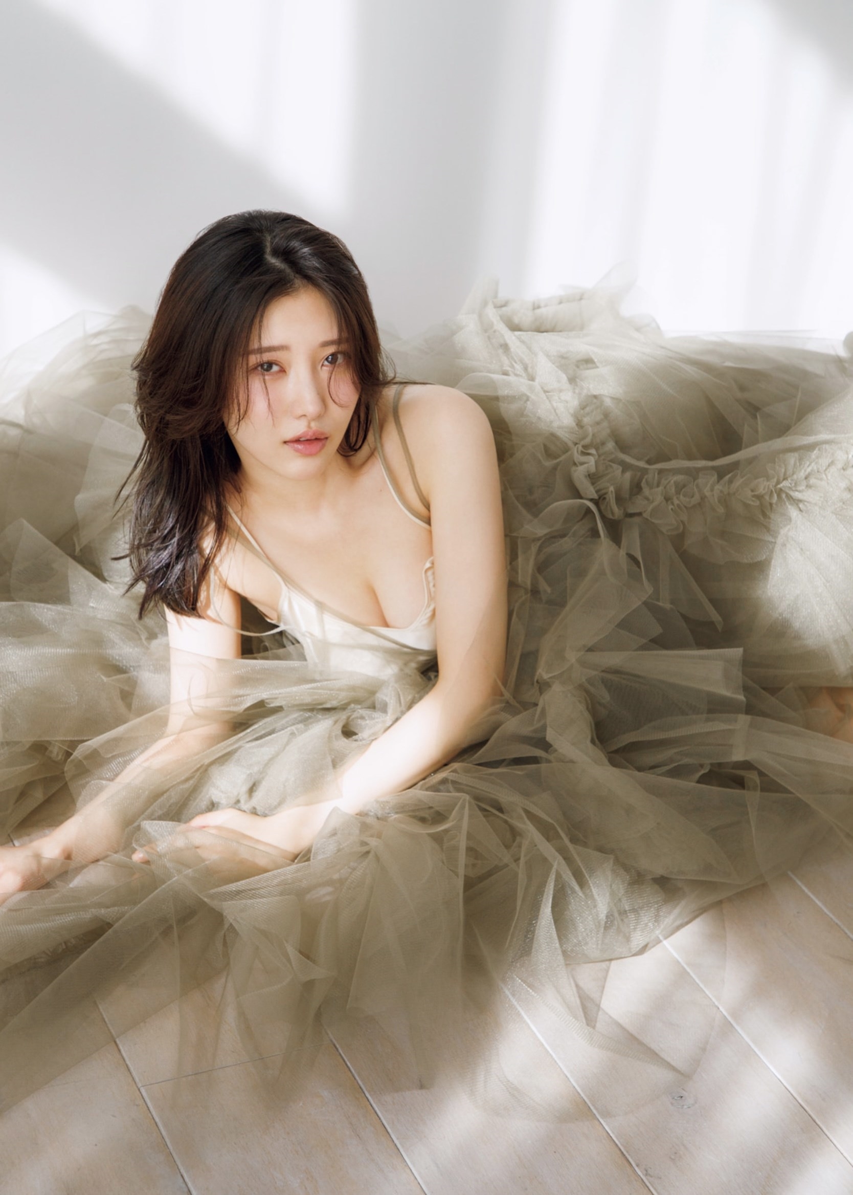 [Photobook] 志崎樺音1st写真集 unplugged