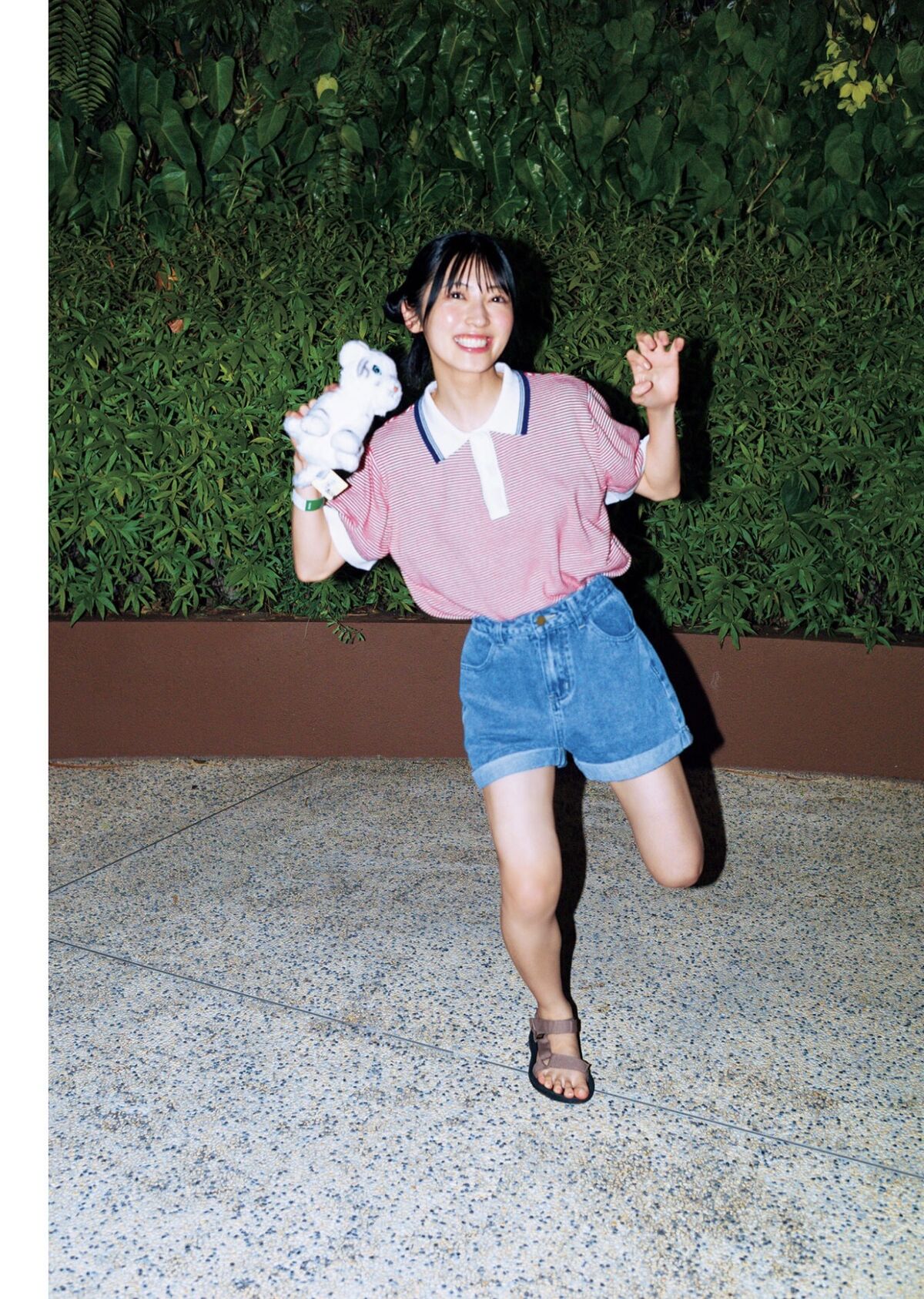 Airi Sato 佐藤綺星 - 1st写真集 天使の反射角度 Part01