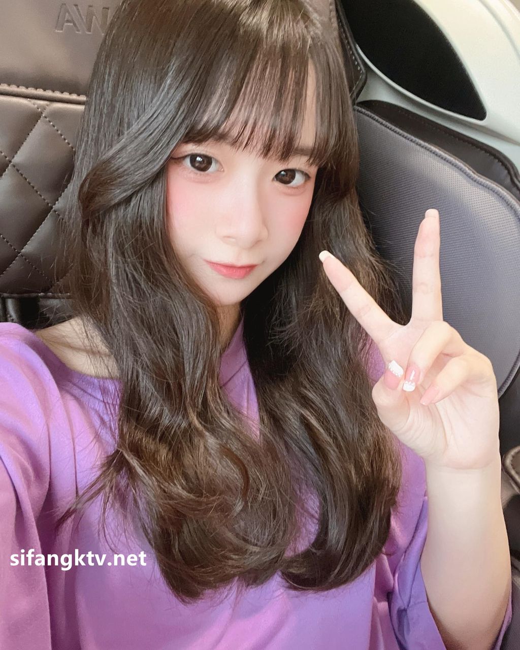 lolixnixax(小只马妮娜): 超级可爱的双马尾福利姬 #01 22 lolixnixax(小只马妮娜): 超级可爱的双马尾福利姬 #01
