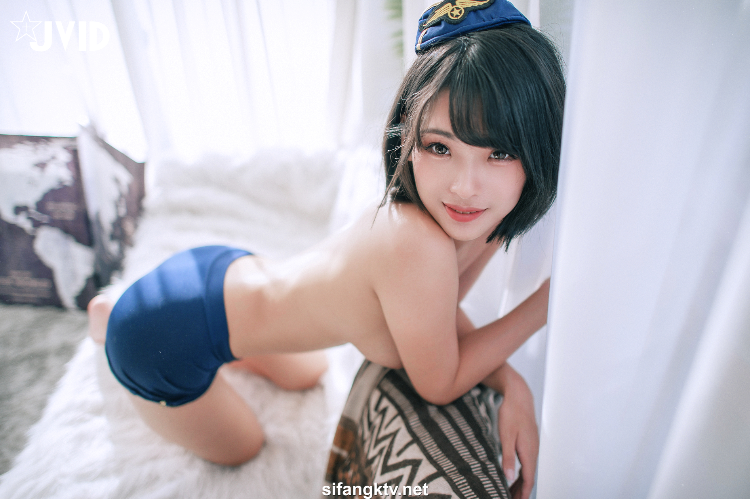 [JVID] 露露咪 – 淫蕩美艷空姐的教育「性」