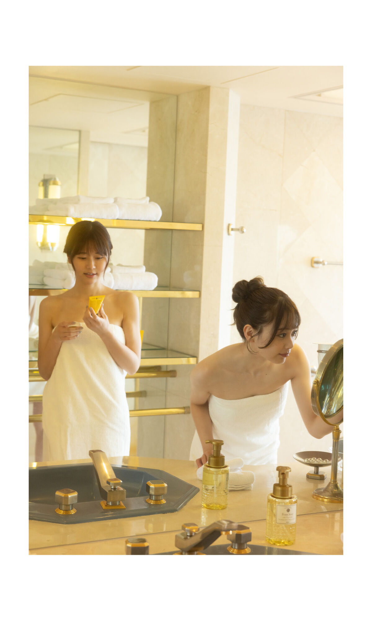 Kasumi Hasegawa 長谷川かすみ and Yui Ito 伊藤優衣 and Yuki Mizuhara 水原ゆき - デジタル限定