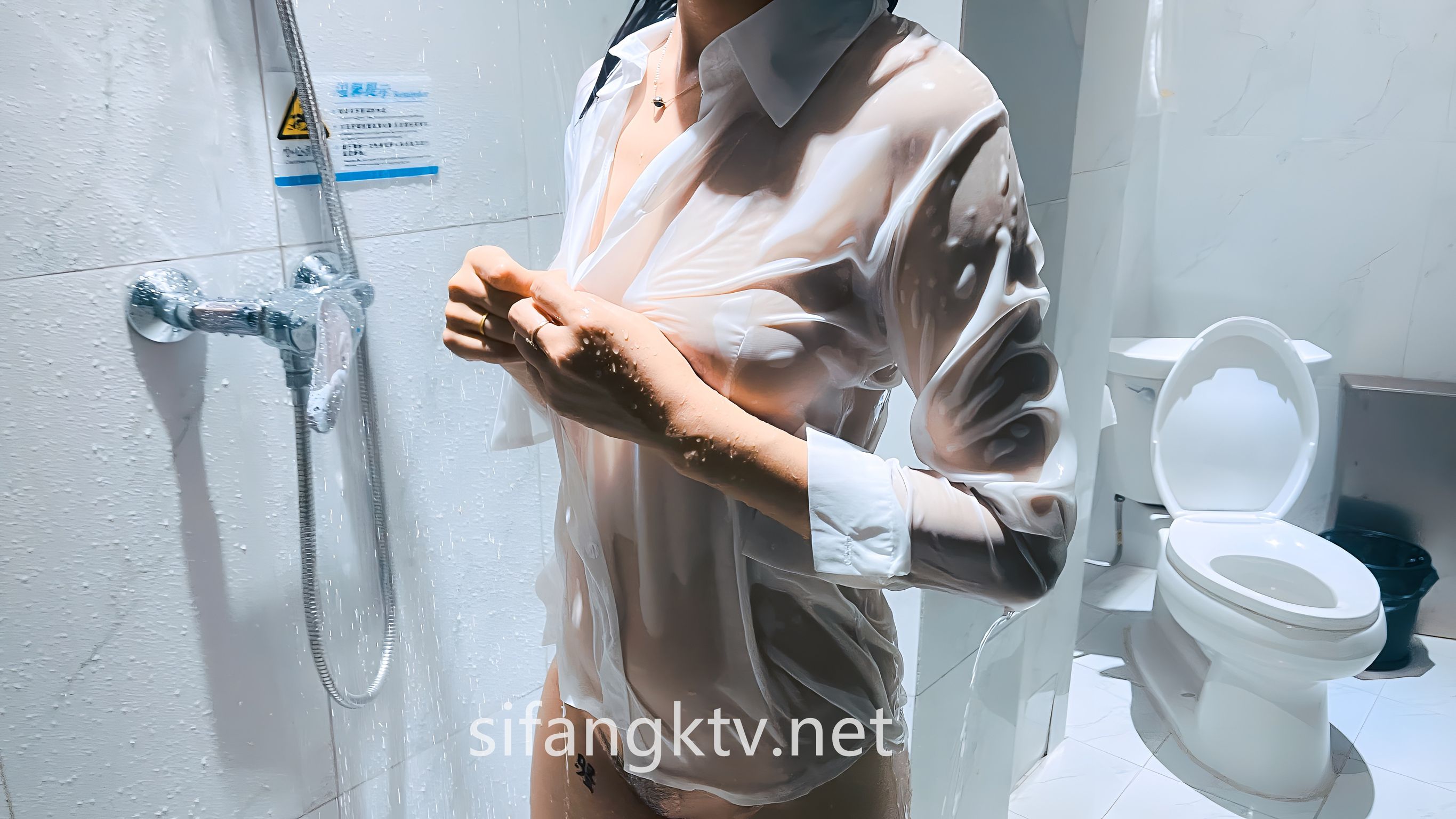 [OtherXXX] 小可爱： 绿帽癖NTR夫妻 旅拍露出