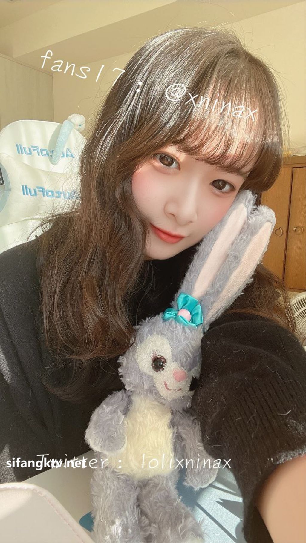 lolixnixax(小只马妮娜): 超级可爱的双马尾福利姬 #01 25 lolixnixax(小只马妮娜): 超级可爱的双马尾福利姬 #01