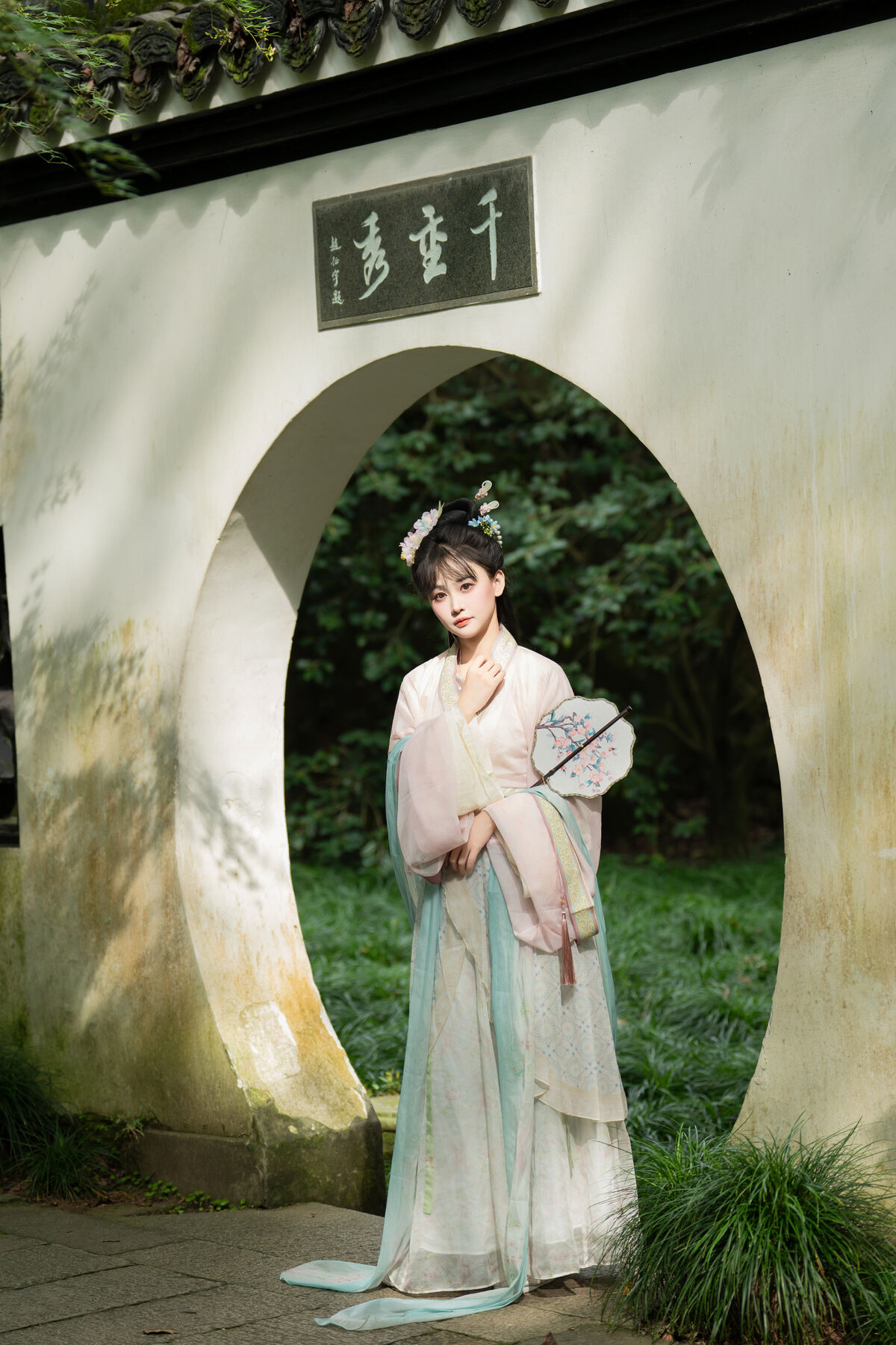 YiTuYu艺图语 Vol.10585 Jiao Yi Zhi Sui Sui 6 YiTuYu艺图语 Vol.10585 Jiao Yi Zhi Sui Sui