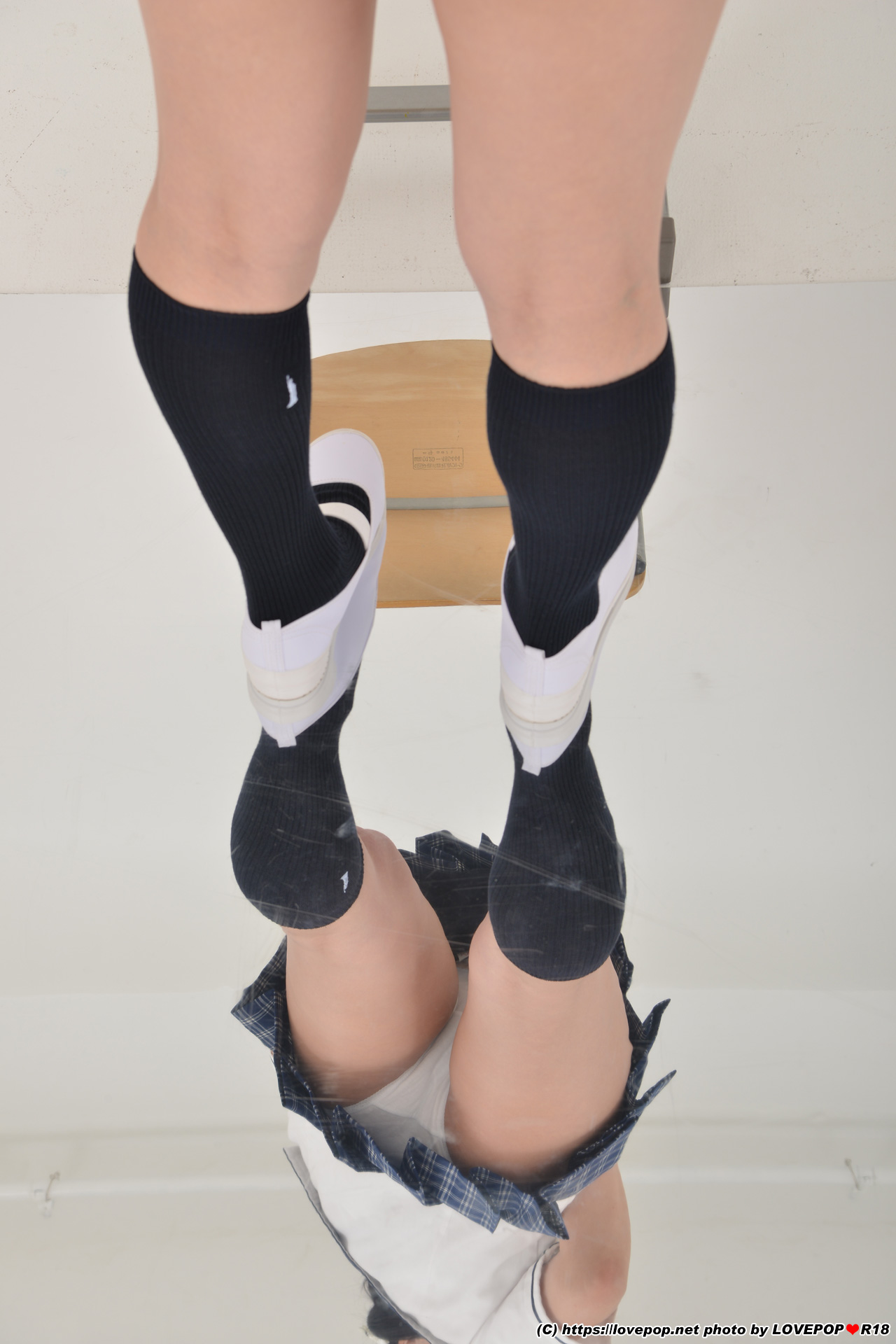 [Lovepop] Akari Aizawa 愛沢あかり - No.L-0697 Photoset #003 School Uniform (Sailor)