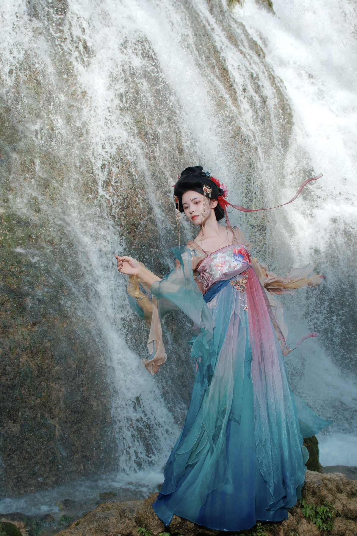YiTuYu艺图语 Vol.10541 Yi Xin