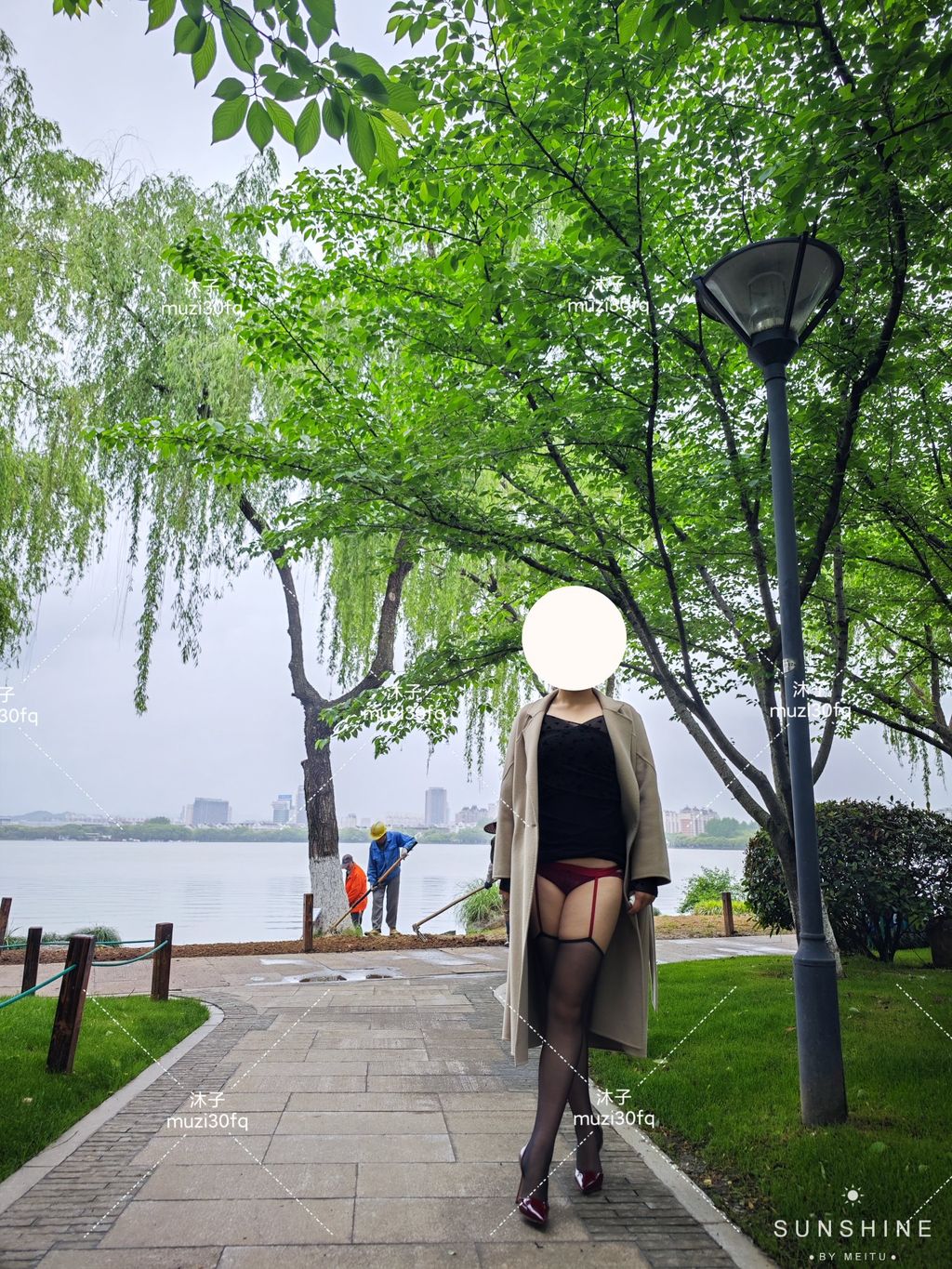 [OtherXXX] 沐子： 人前露出极品人妻