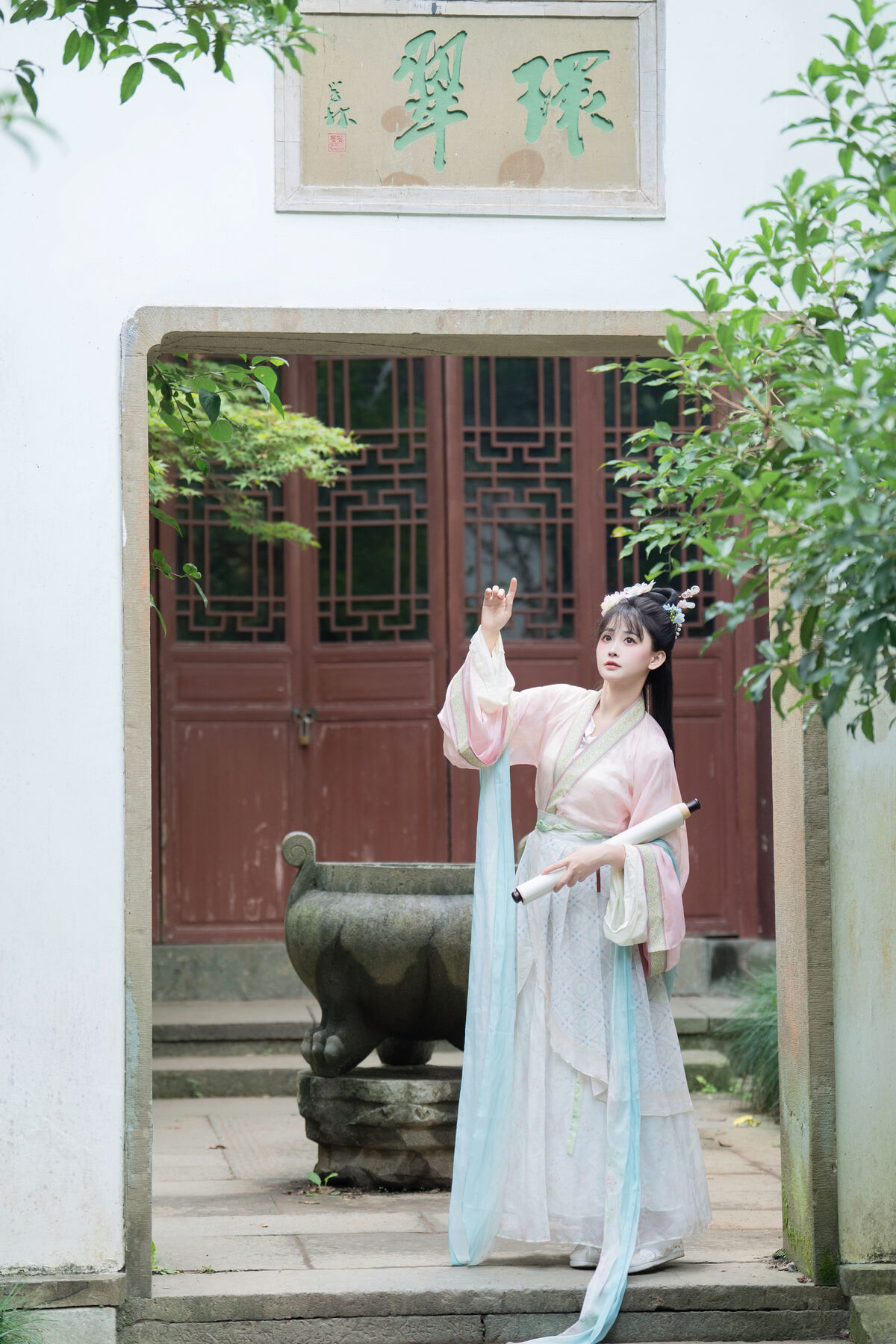 YiTuYu艺图语 Vol.10585 Jiao Yi Zhi Sui Sui 8 YiTuYu艺图语 Vol.10585 Jiao Yi Zhi Sui Sui