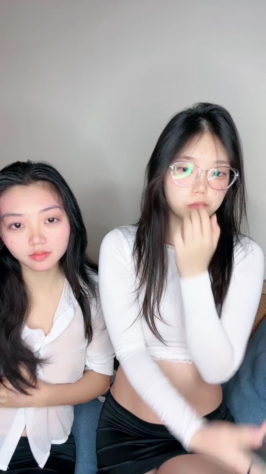雯雯茜茜： 欲女双学妹 剧情演绎 勾引技师 外卖小哥 #01