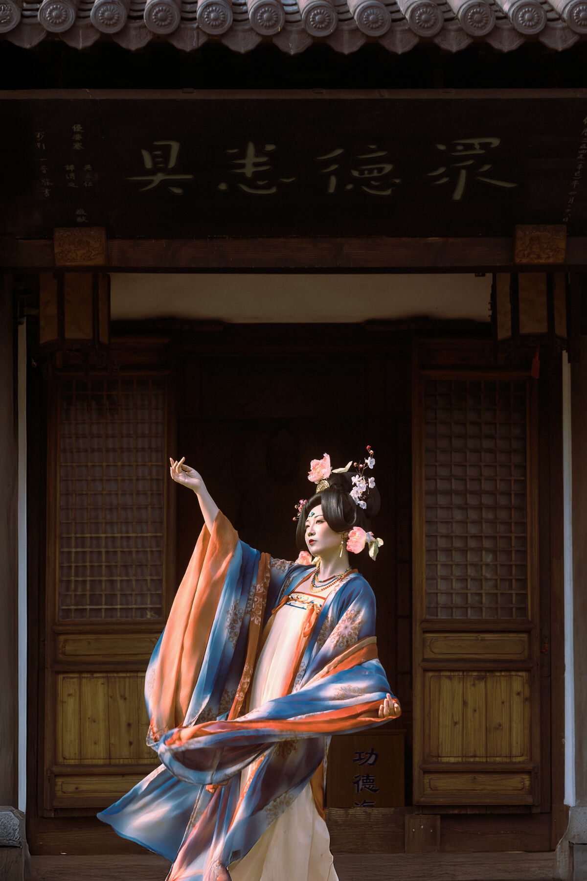 YiTuYu艺图语 Vol.10545 Yue Ye Wei Yang 18 YiTuYu艺图语 Vol.10545 Yue Ye Wei Yang