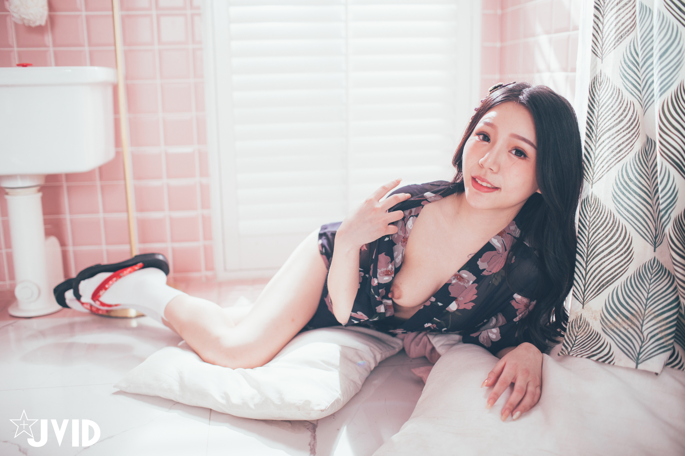 [JVID] 梵梵 – 天然美女梵梵 美麗無邪的笑容甜翻你的心
