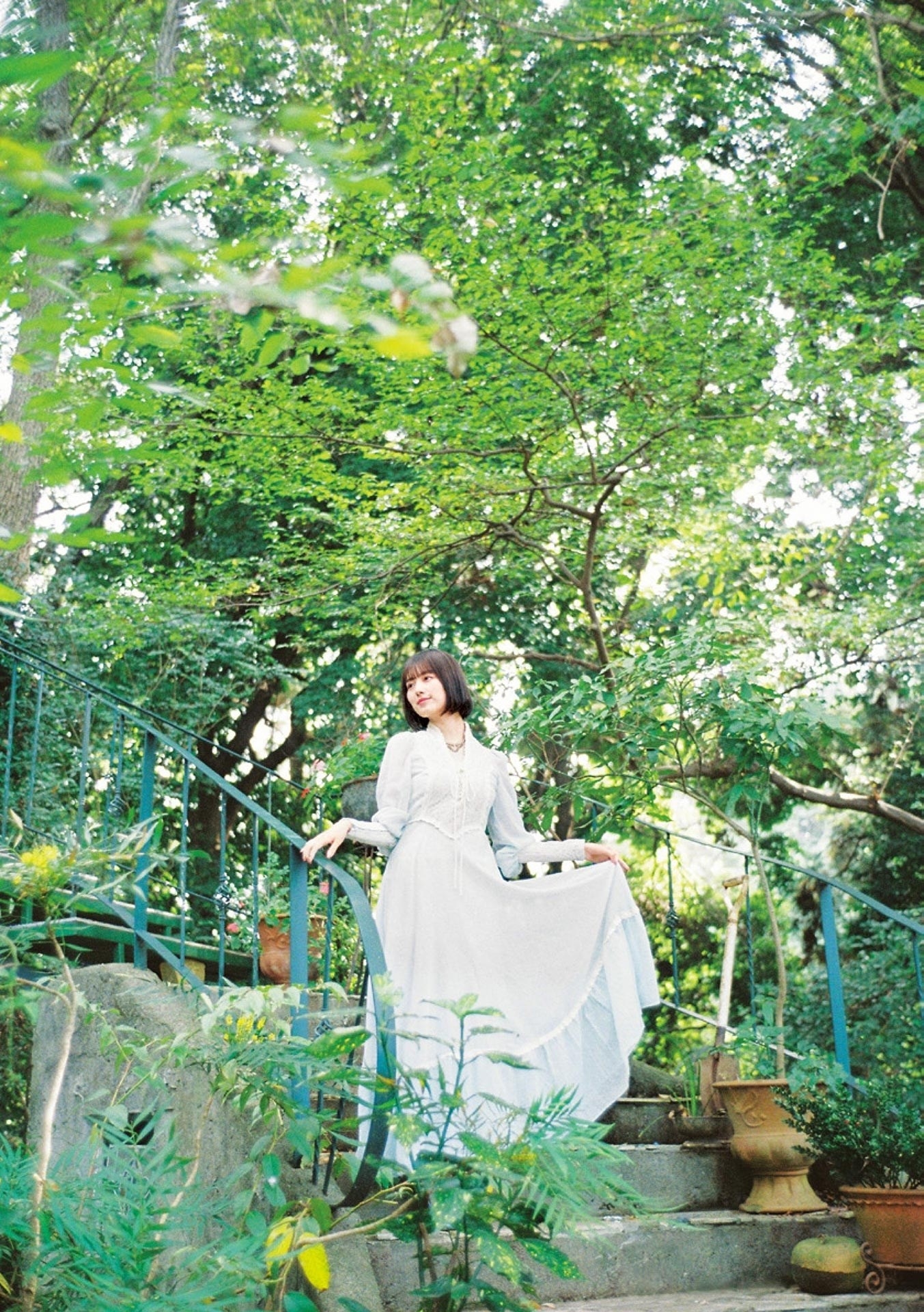 [Photobook] 鶴嶋乃愛 1stフォトエッセイ 微睡む花の様に