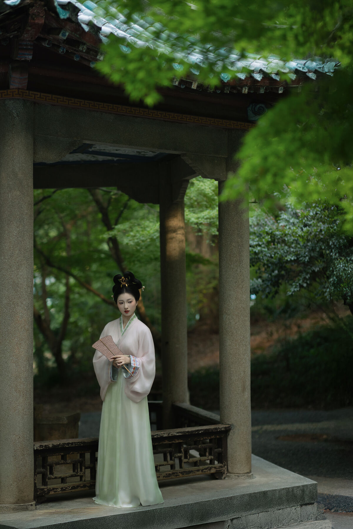 YiTuYu艺图语 Vol.10483 Qi E Rong Rong