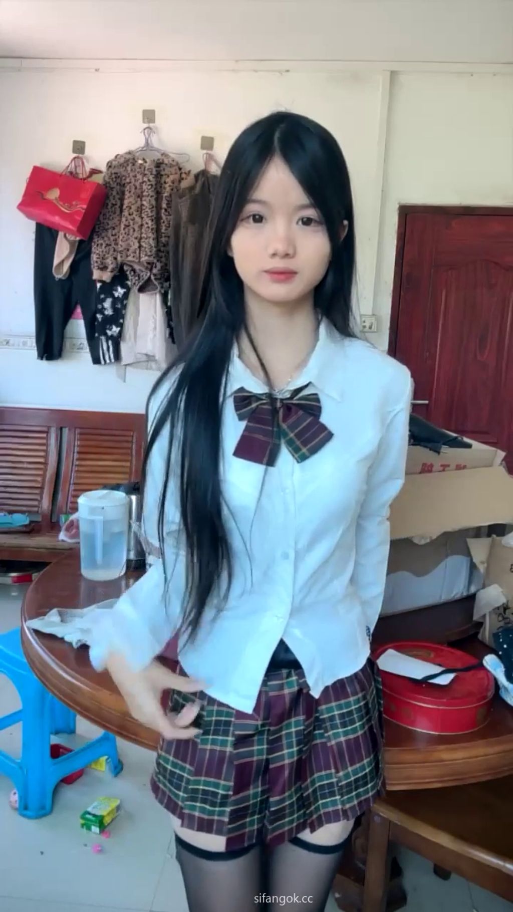 水嫩宝宝: 农村07年美少女 户外跳蛋 勾搭隔壁油腻大叔 8 水嫩宝宝: 农村07年美少女 户外跳蛋 勾搭隔壁油腻大叔
