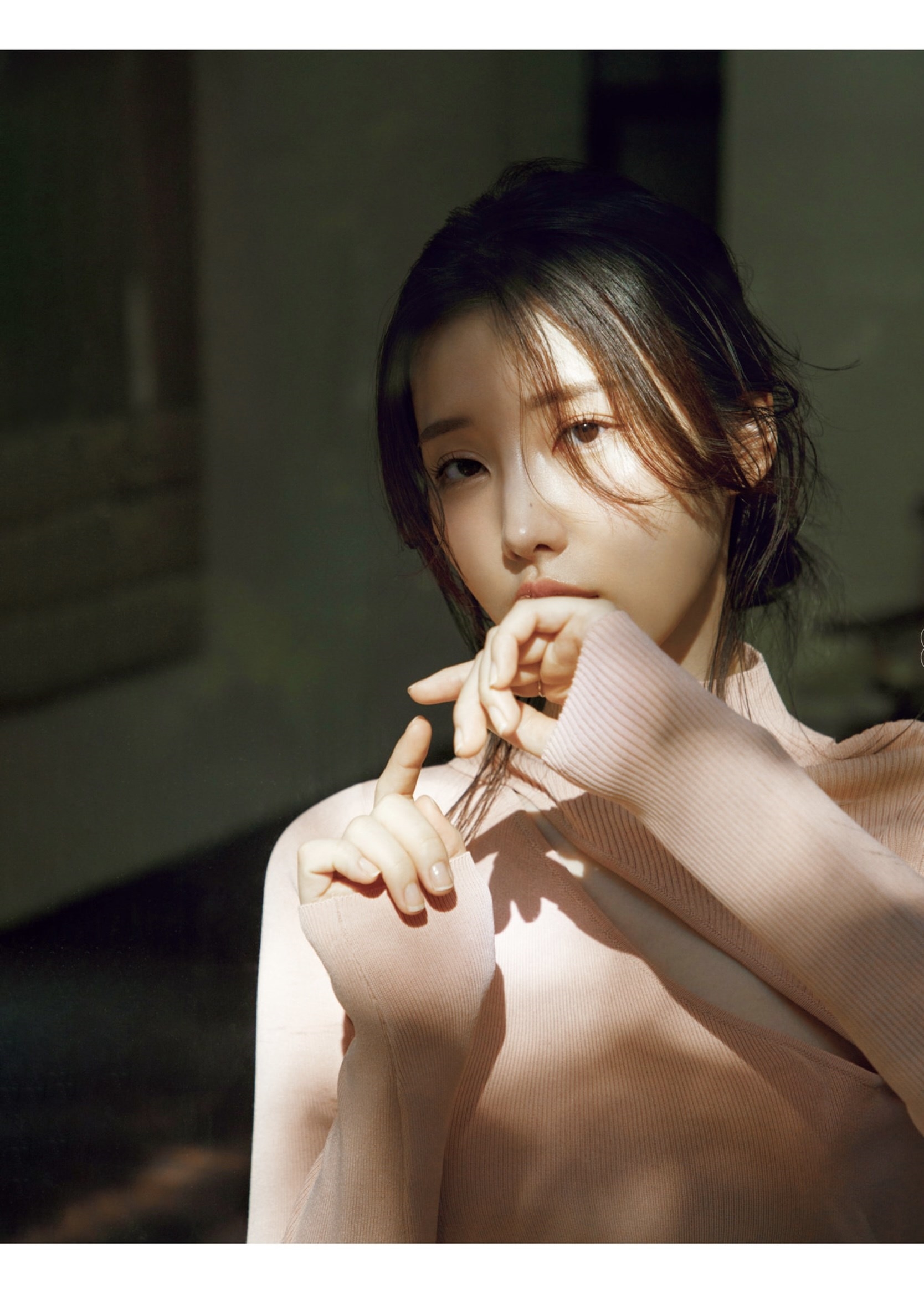 [Photobook] 志崎樺音1st写真集 unplugged