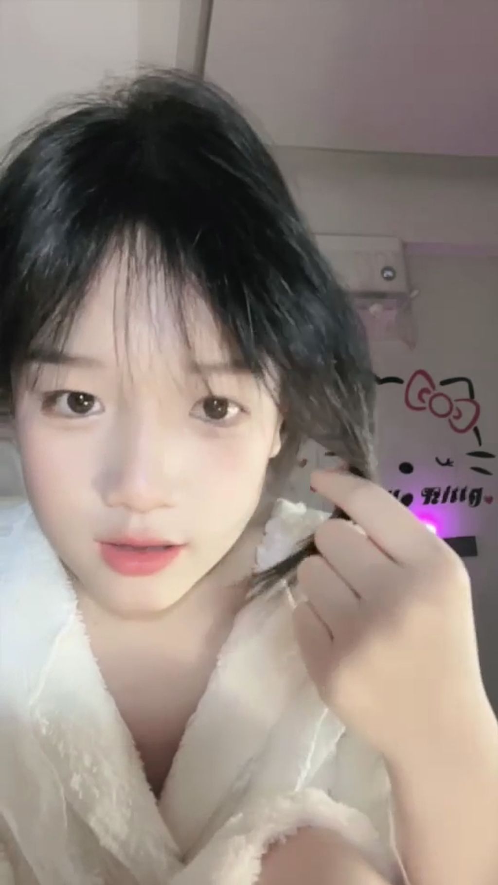 青柠S： G奶学生妹 美乳蜜臀绝美