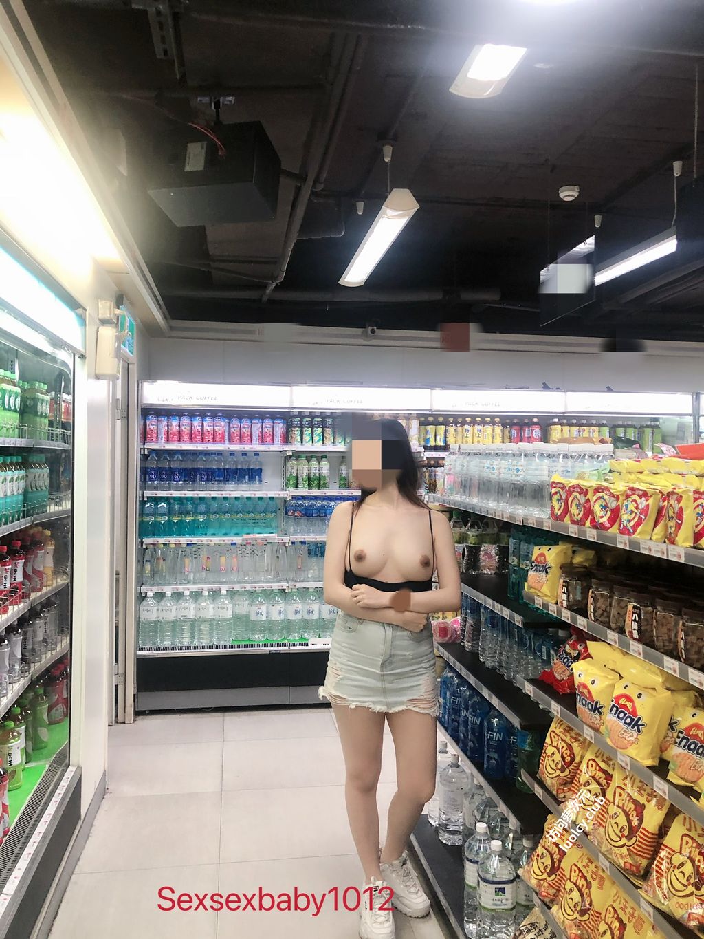[OtherXXX] 薇安安： 极品福利姬 人前露出福利订阅