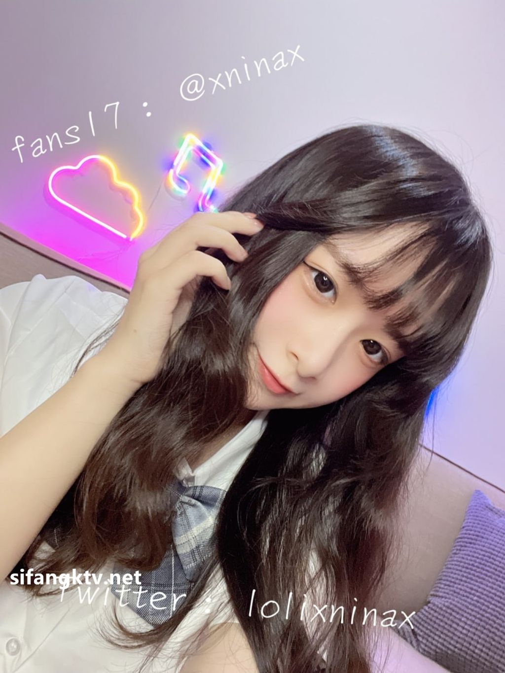 lolixnixax(小只马妮娜): 超级可爱的双马尾福利姬 #01 33 lolixnixax(小只马妮娜): 超级可爱的双马尾福利姬 #01