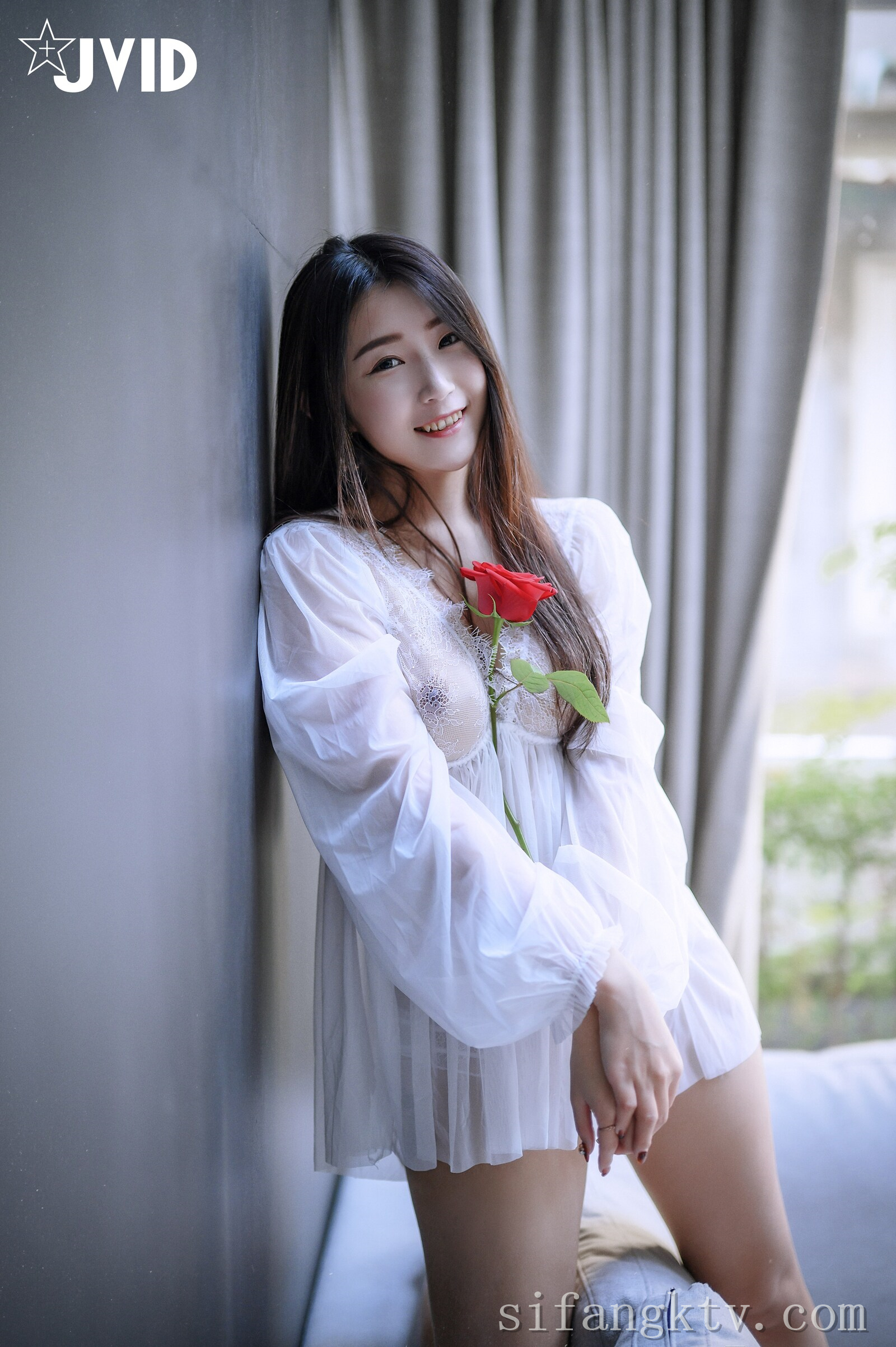 [JVID] 肉包Mini – 用玫瑰成功征服可爱肉包的肉体-热爱