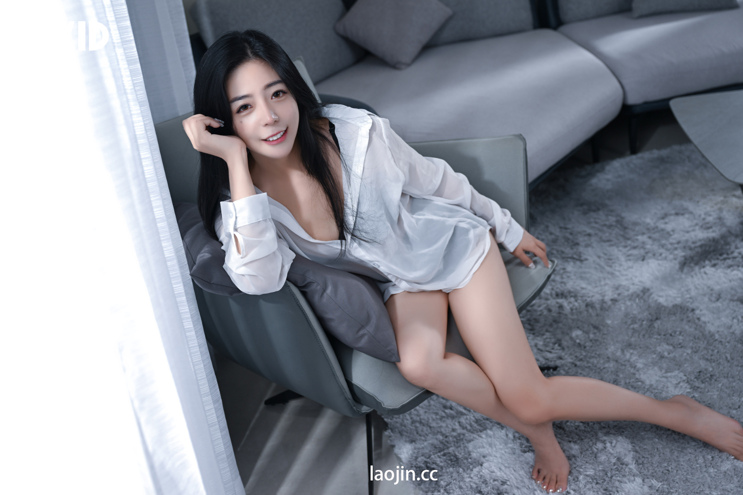 [JVID] 宋雨川 – 新到女同事上班第一天前先到我家裡作個拜訪