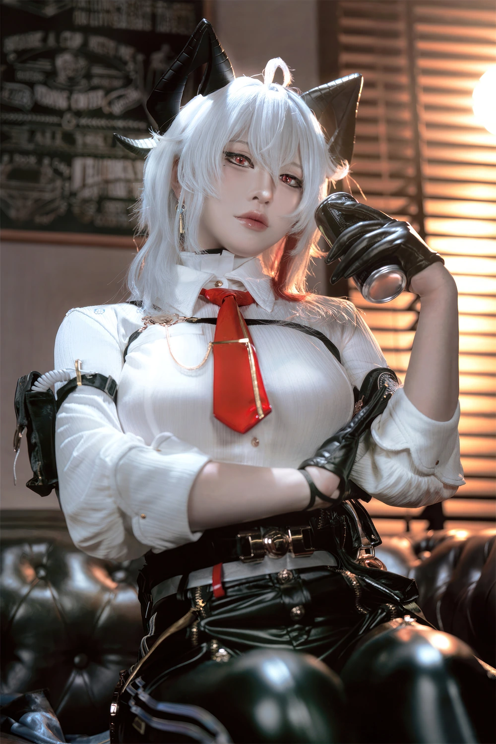 Cosplay 半半子Banbanko – 鸣潮 赞妮