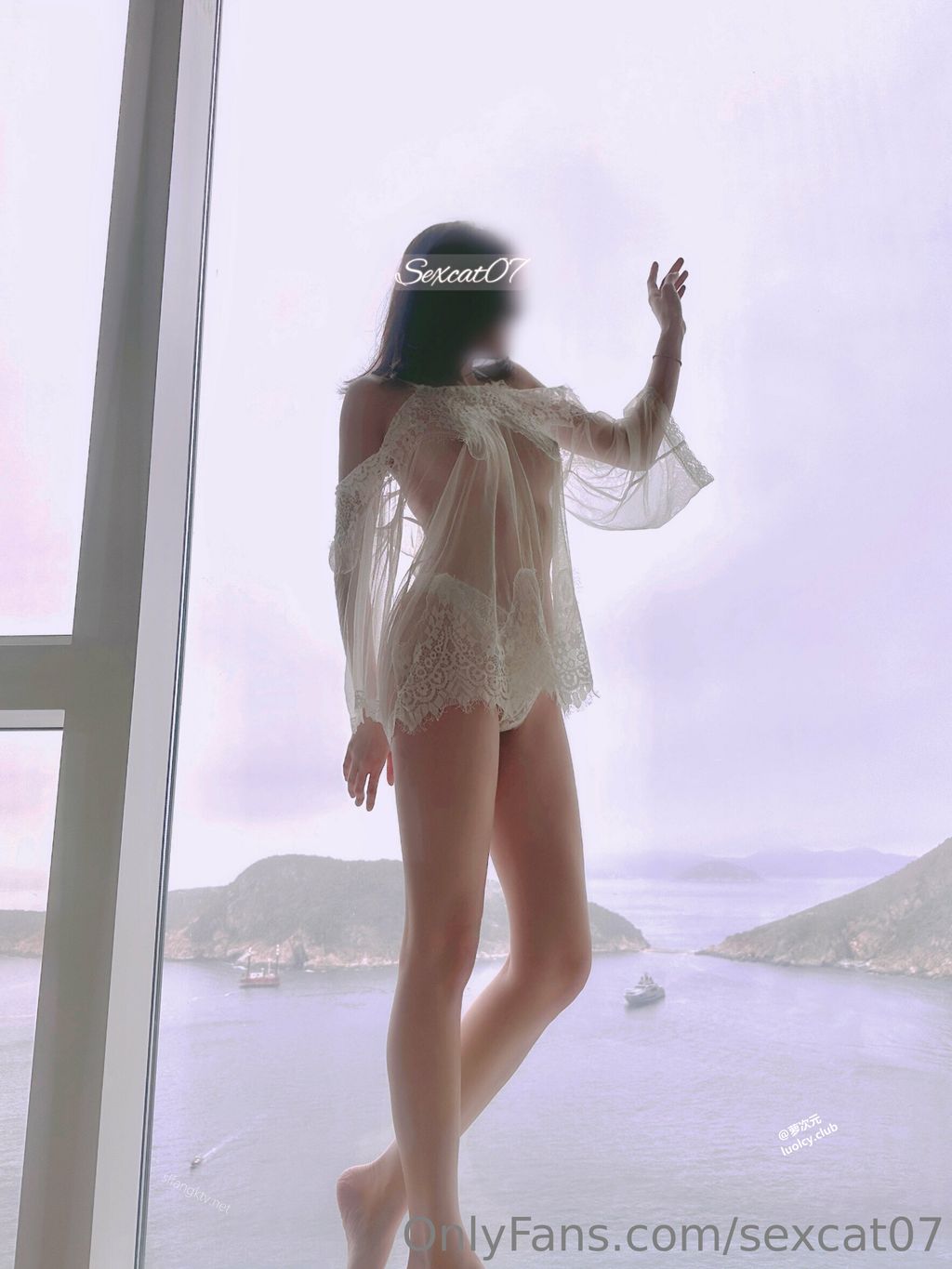 [OtherXXX] Sexcat(性感的猫)： OF究极绿帽骚妻 健身室大乱交混战
