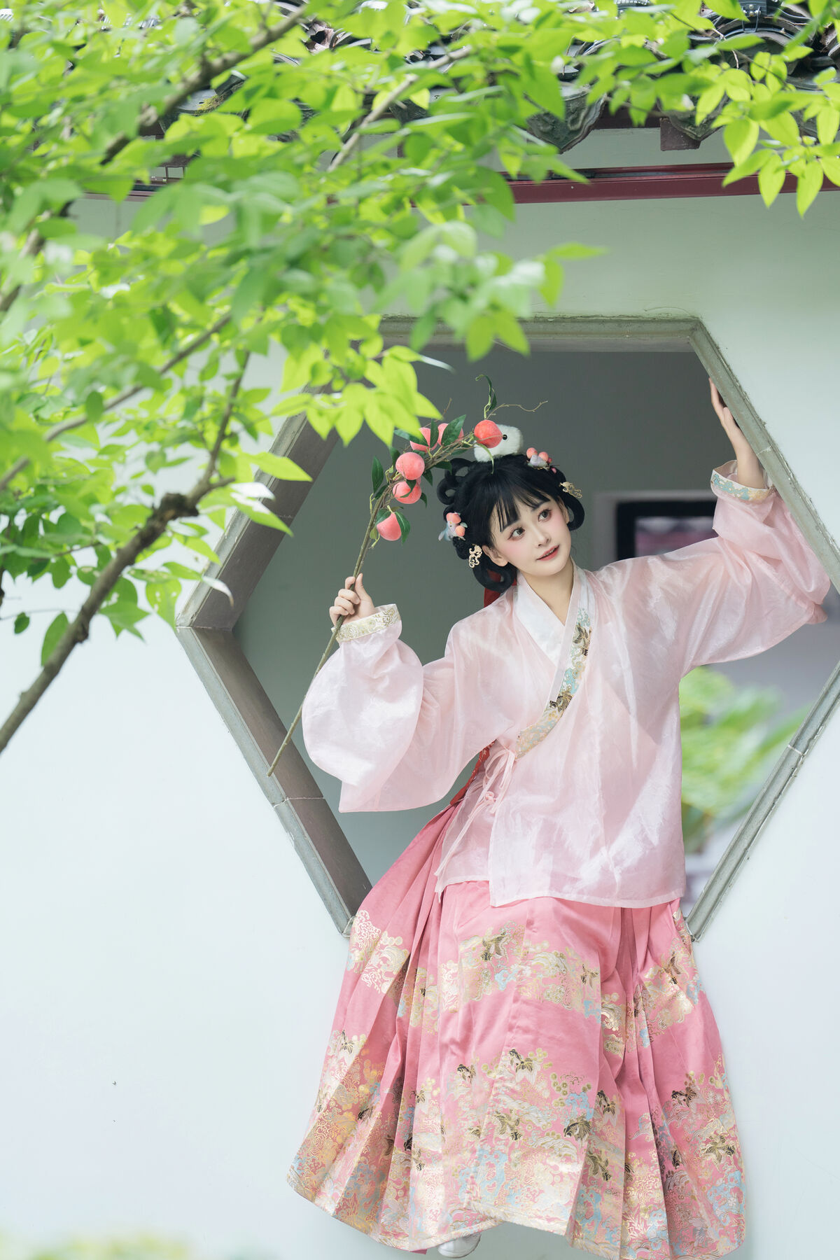 YiTuYu艺图语 Vol.10476 Jiao Yi Zhi Sui Sui