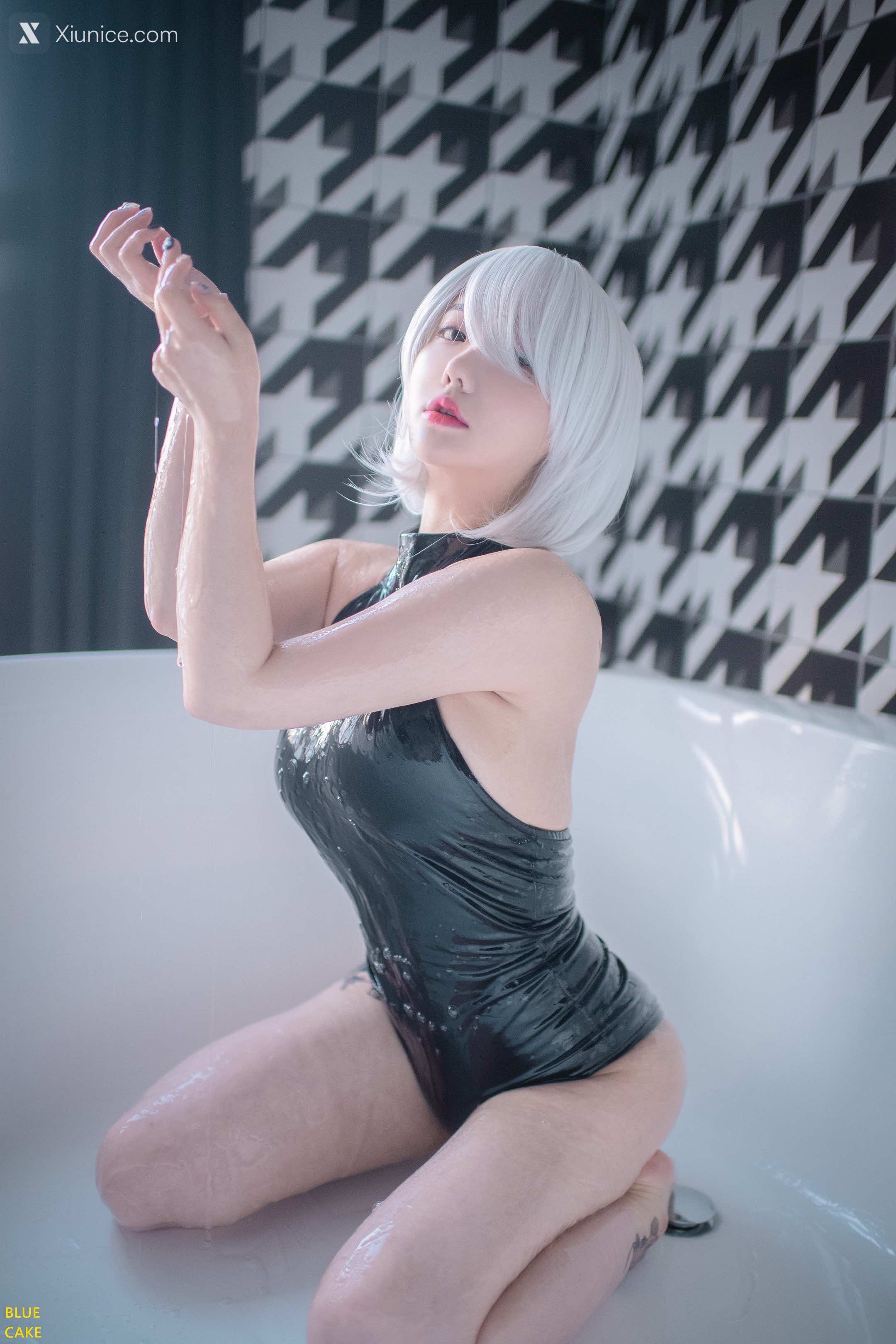 BLUECAKE Son Ye-Eun (손예은) 2B RED (+RED.Ver) 4K