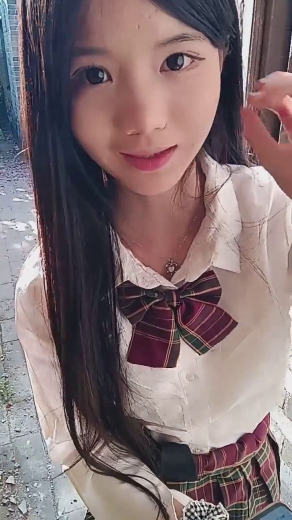 水嫩宝宝: 农村07年美少女 户外跳蛋 勾搭隔壁油腻大叔 11 水嫩宝宝: 农村07年美少女 户外跳蛋 勾搭隔壁油腻大叔