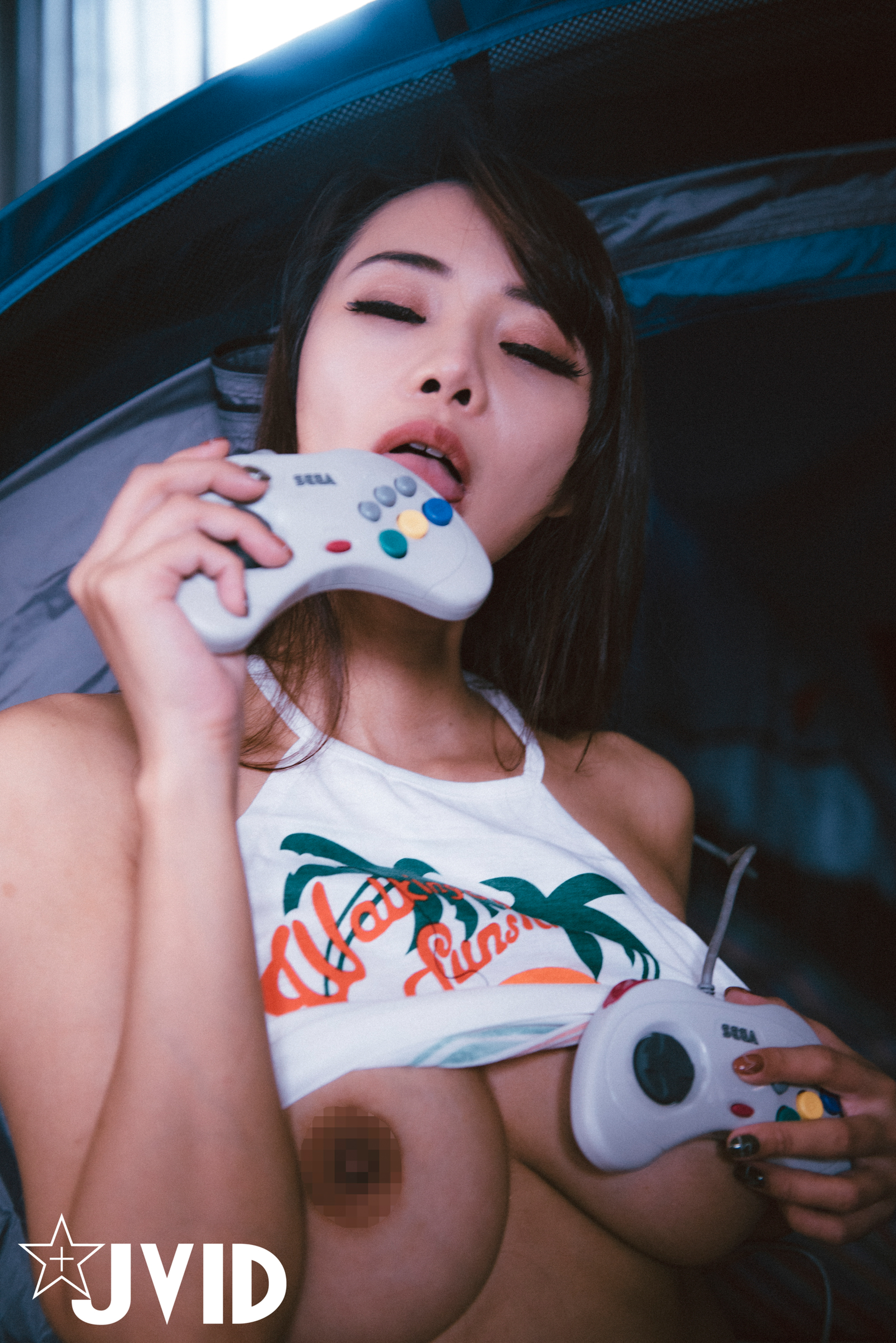 [JVID] Lele 樂樂 – 乳神乐乐一起过童年大尺度套图