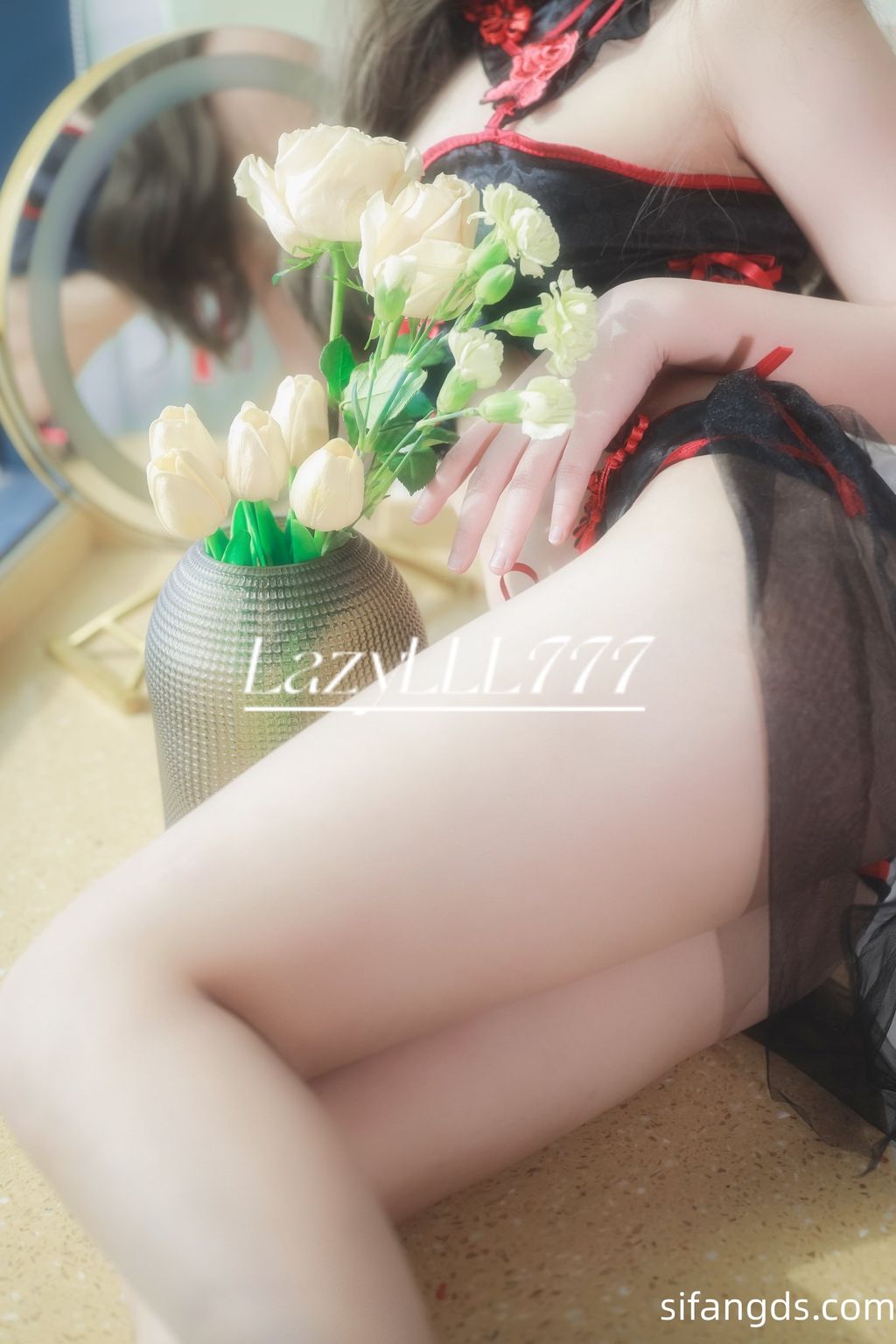 [OtherXXX] LazyLLL777(阿七)： 网红摄影师 全尺度唯美私拍