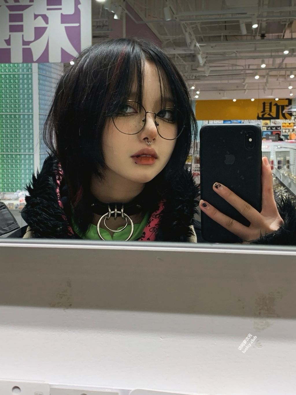 [OtherXXX] 呆呆(小粉馒头)： Cos大奶白虎萝莉 极品福利姬