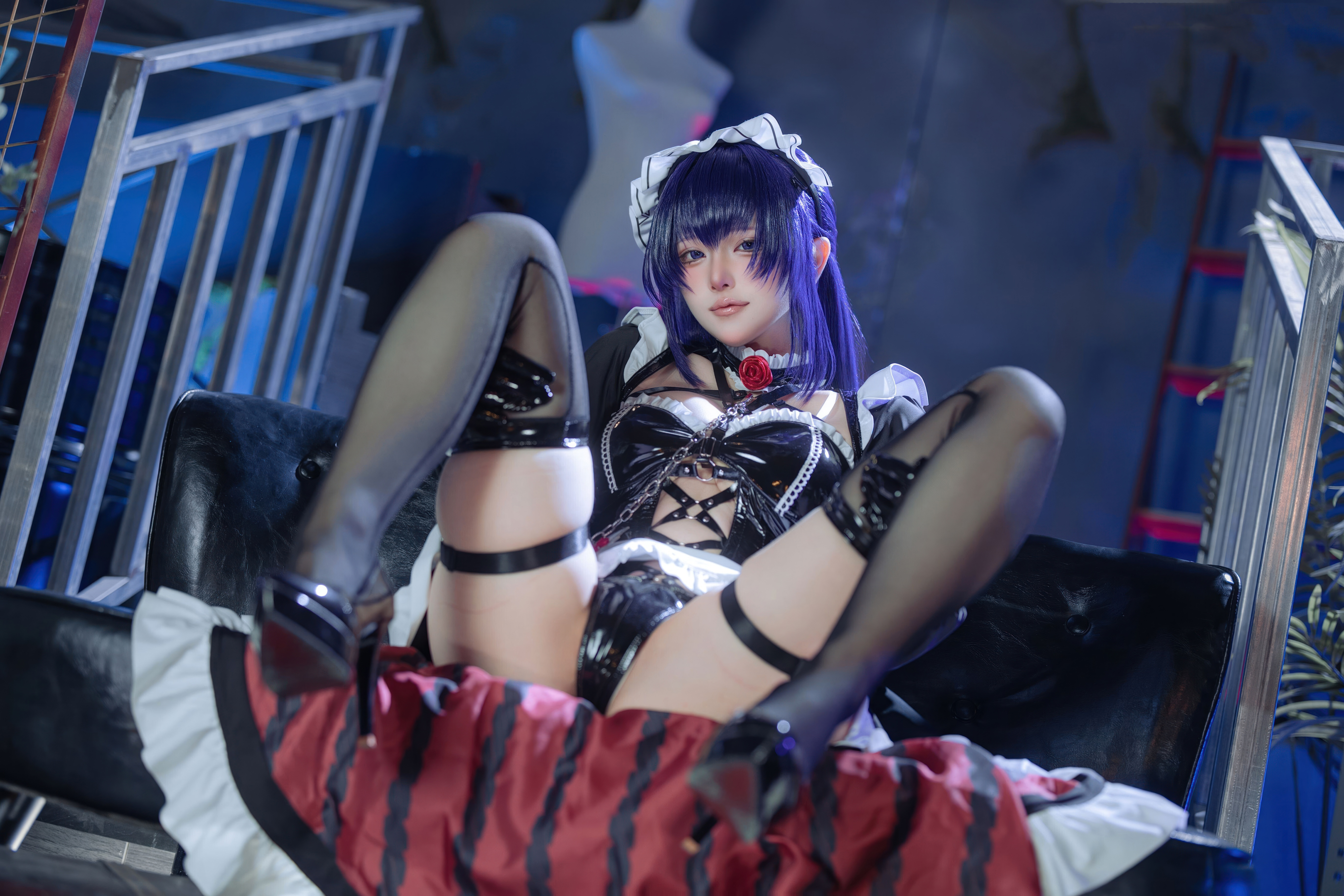 [Cosplay] 屿鱼 Nikke胜利女神 米哈拉·咖啡女仆